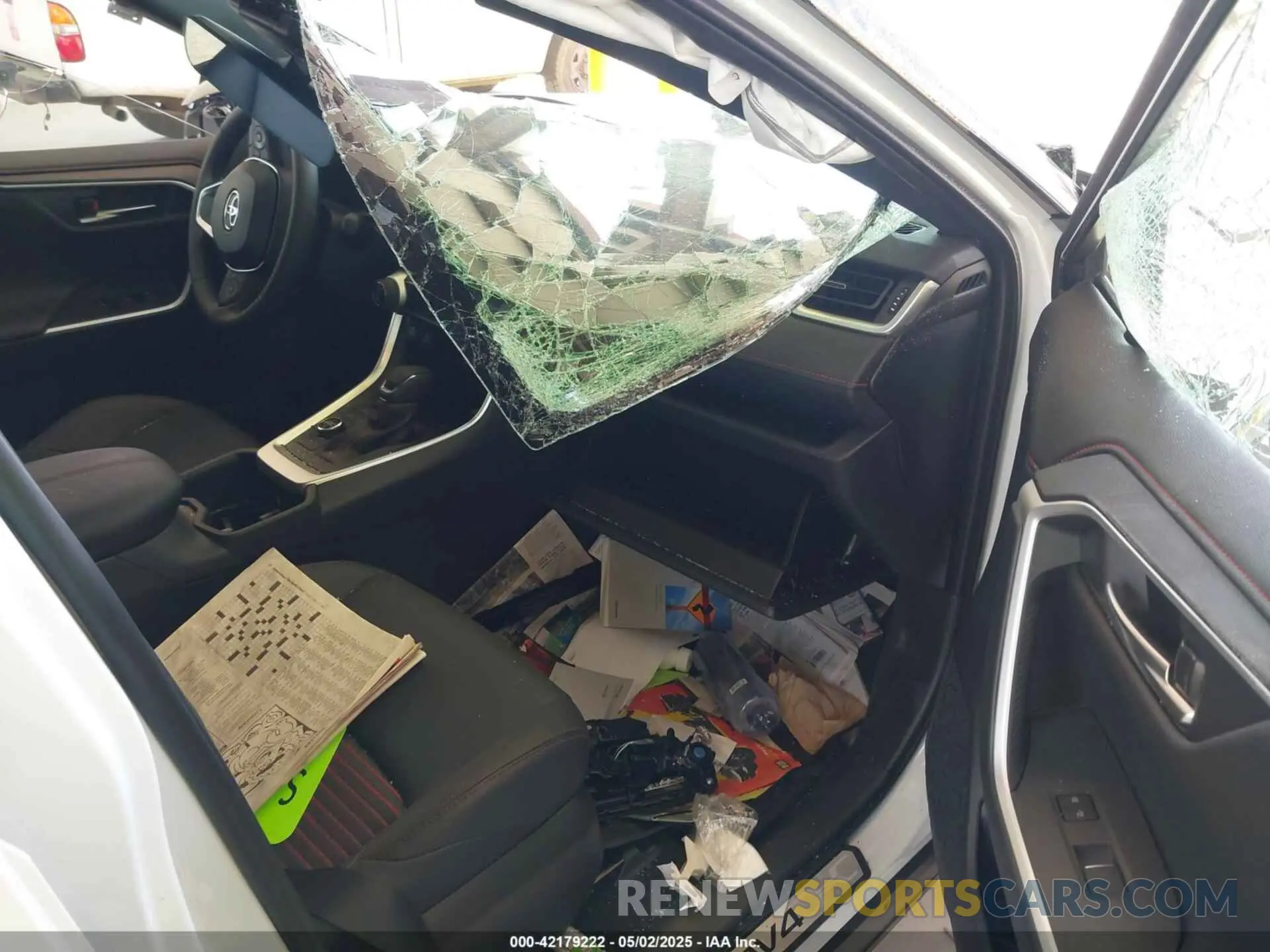 5 Photograph of a damaged car JTMEB3FV4SD251779 TOYOTA RAV4 PLUG-IN HYBRID 2025