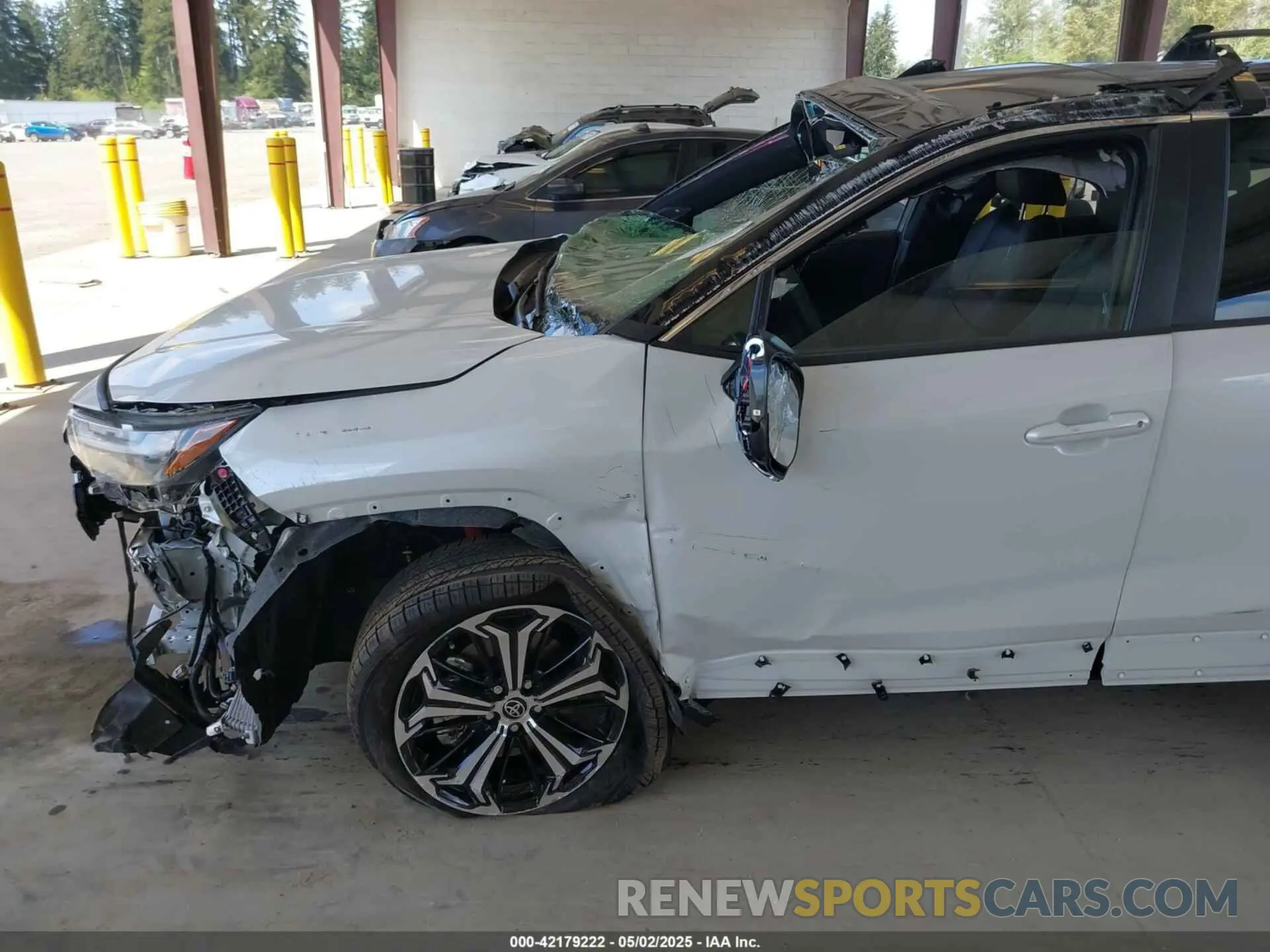 6 Photograph of a damaged car JTMEB3FV4SD251779 TOYOTA RAV4 PLUG-IN HYBRID 2025