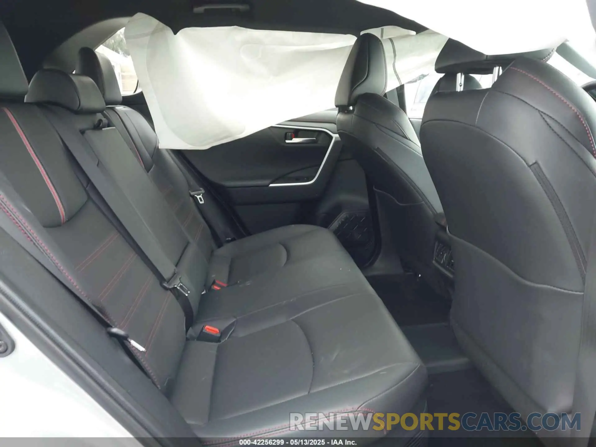 8 Photograph of a damaged car JTMFB3FV0SD238869 TOYOTA RAV4 PLUG-IN HYBRID 2025