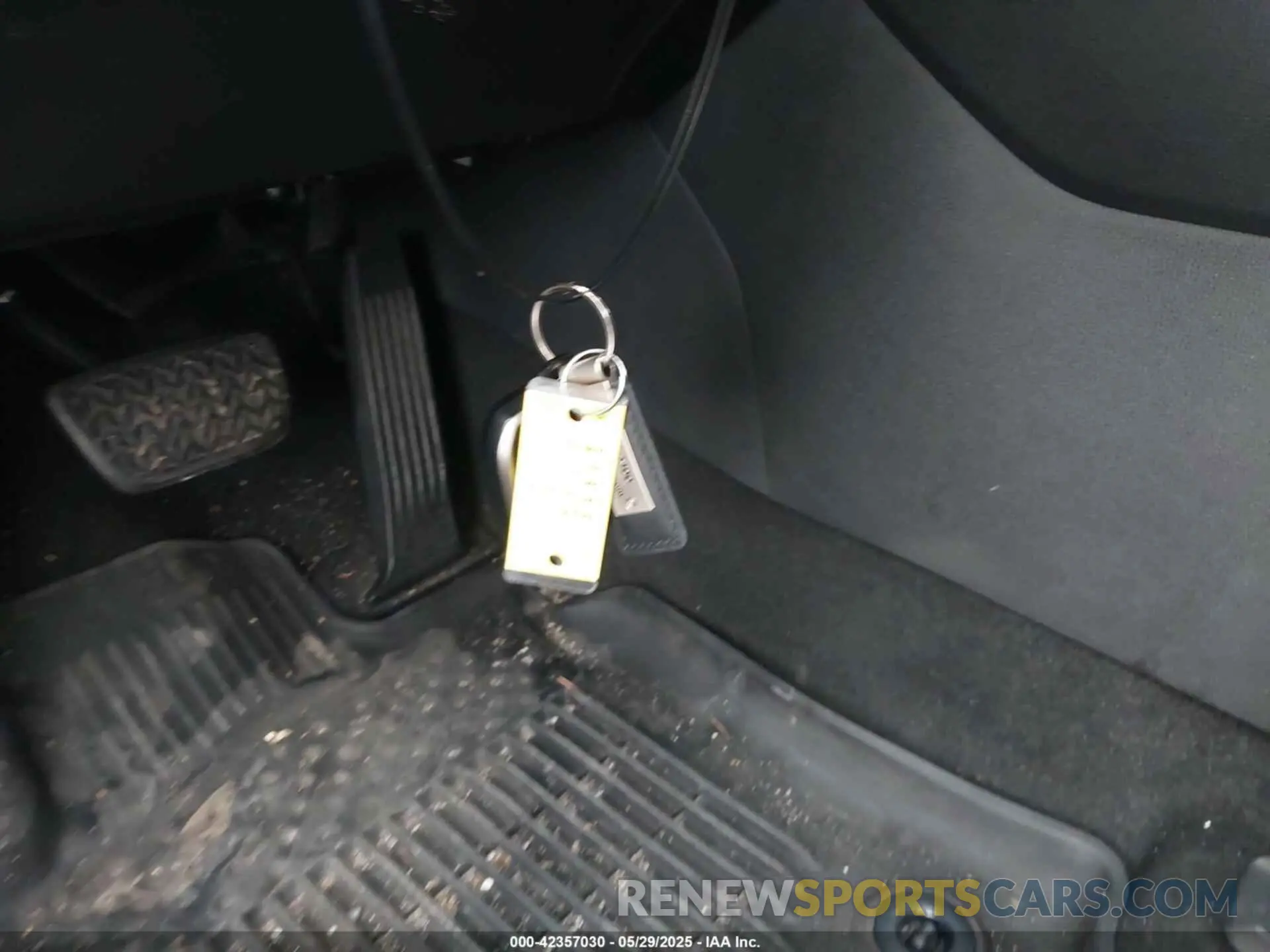11 Photograph of a damaged car JTMAB3FV9MD051787 TOYOTA RAV4 PRIME 2021