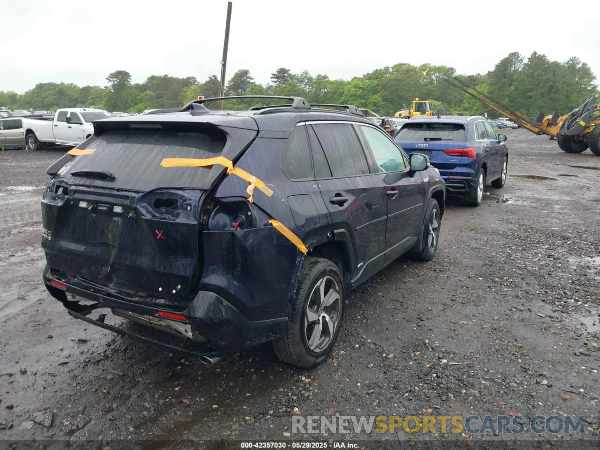 4 Photograph of a damaged car JTMAB3FV9MD051787 TOYOTA RAV4 PRIME 2021