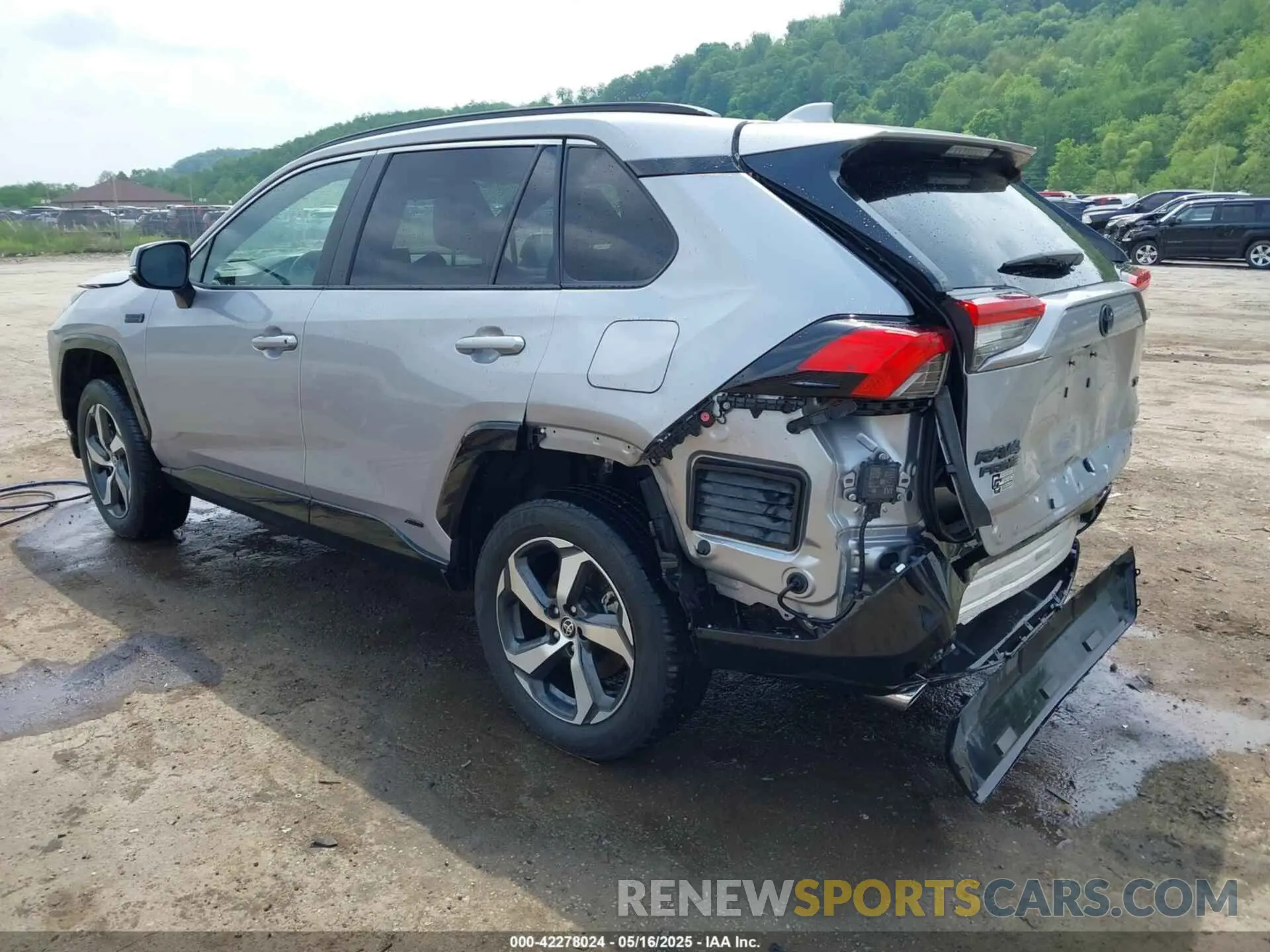 3 Photograph of a damaged car JTMAB3FV9MD055340 TOYOTA RAV4 PRIME 2021