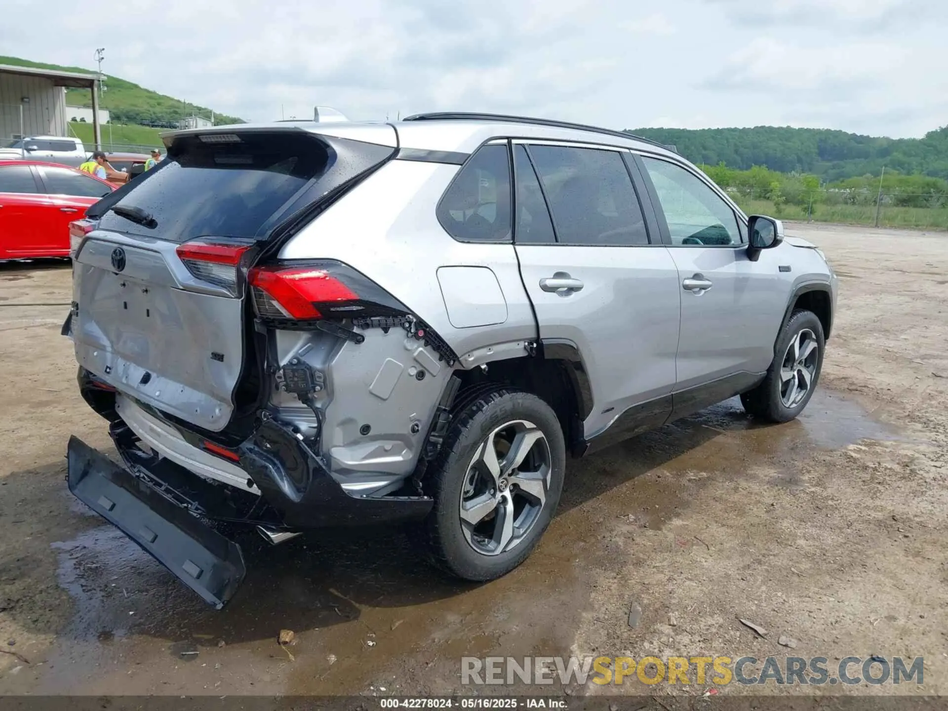 4 Photograph of a damaged car JTMAB3FV9MD055340 TOYOTA RAV4 PRIME 2021