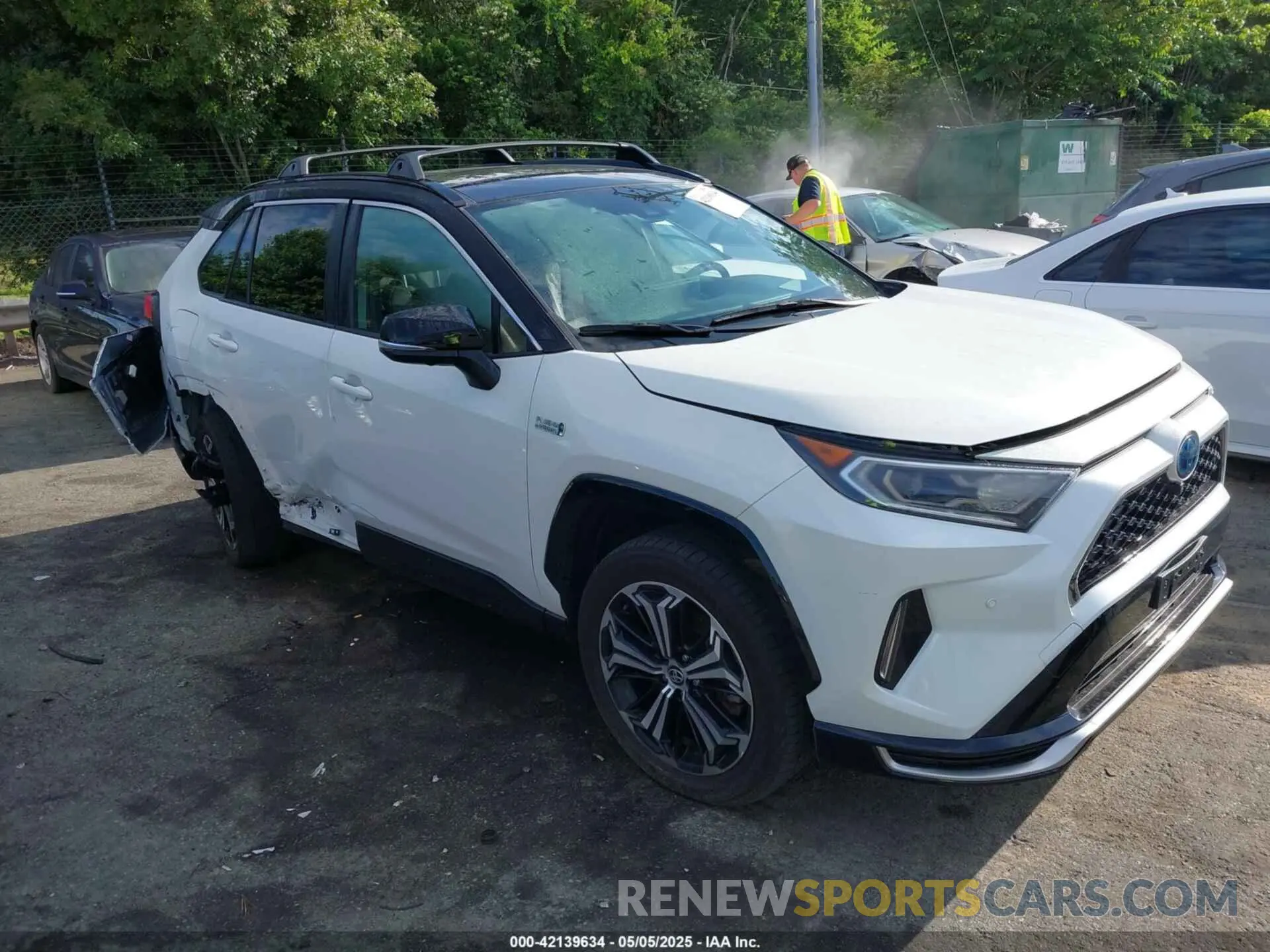 1 Photograph of a damaged car JTMFB3FV2MD072504 TOYOTA RAV4 PRIME 2021