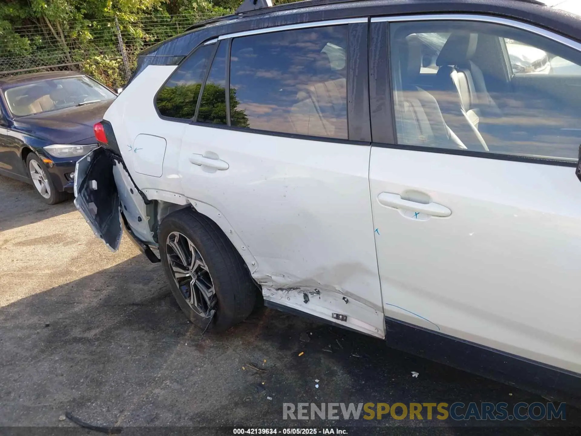 17 Photograph of a damaged car JTMFB3FV2MD072504 TOYOTA RAV4 PRIME 2021
