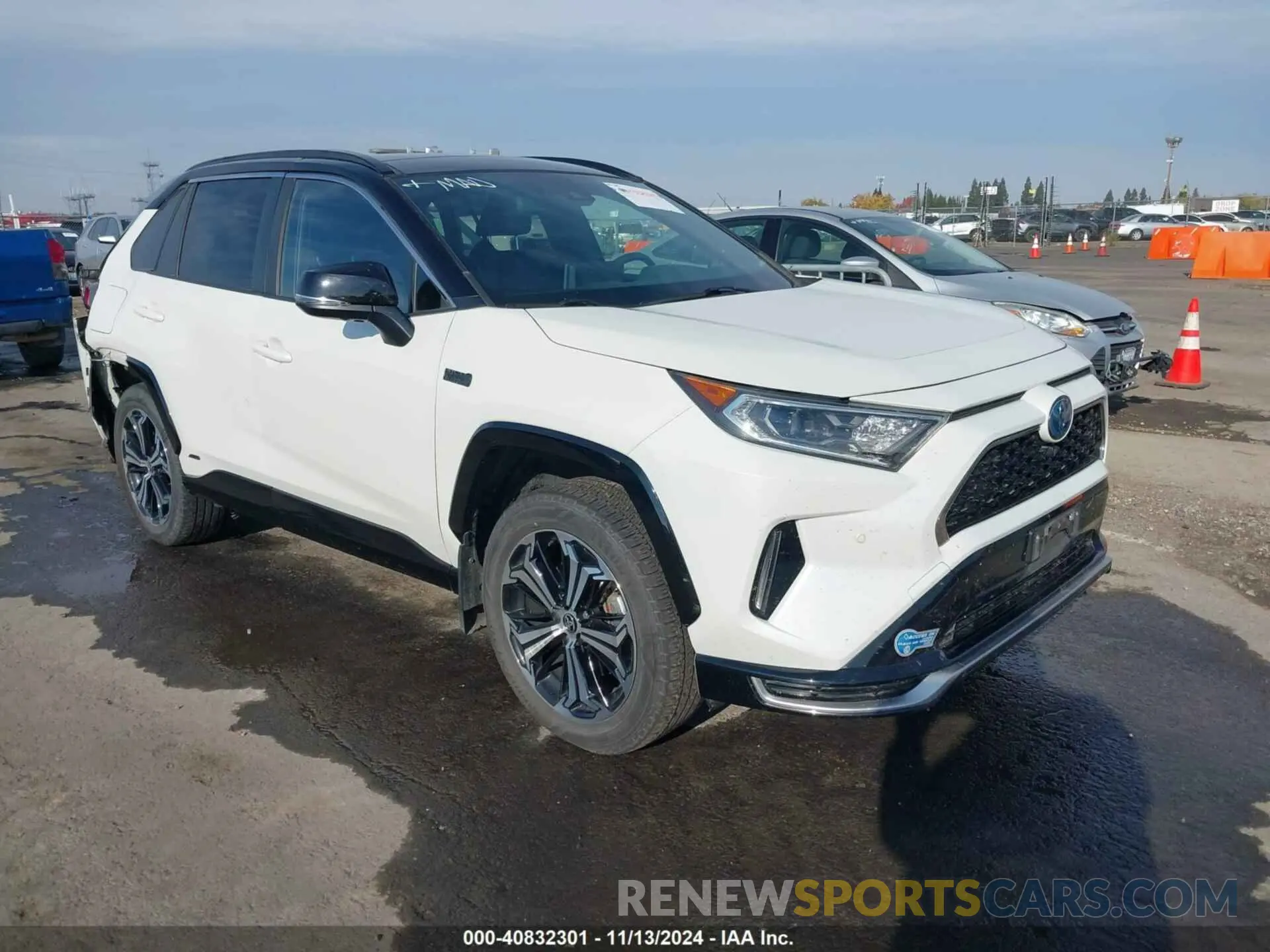 1 Photograph of a damaged car JTMFB3FV4MD015334 TOYOTA RAV4 PRIME 2021