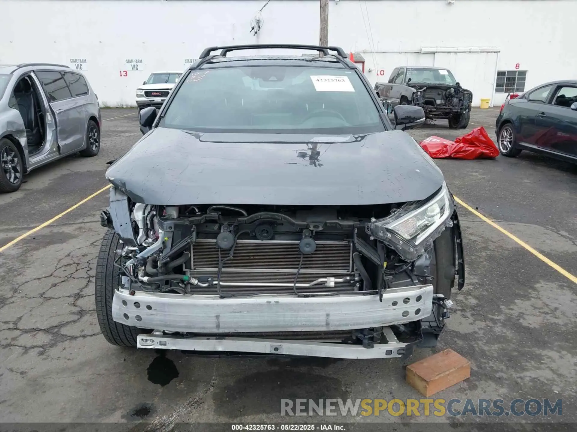 13 Photograph of a damaged car JTMFB3FV4MD065831 TOYOTA RAV4 PRIME 2021