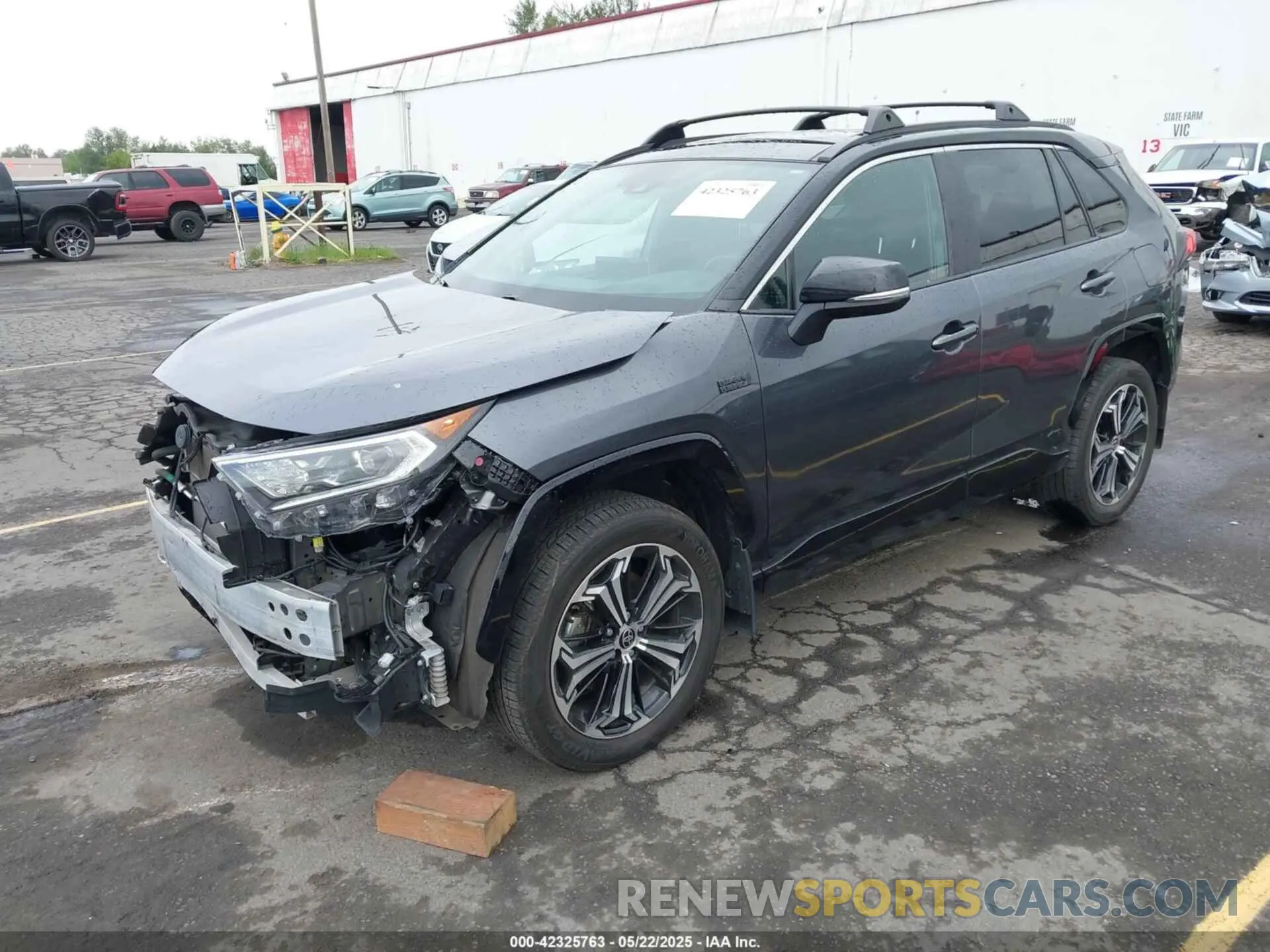 2 Photograph of a damaged car JTMFB3FV4MD065831 TOYOTA RAV4 PRIME 2021