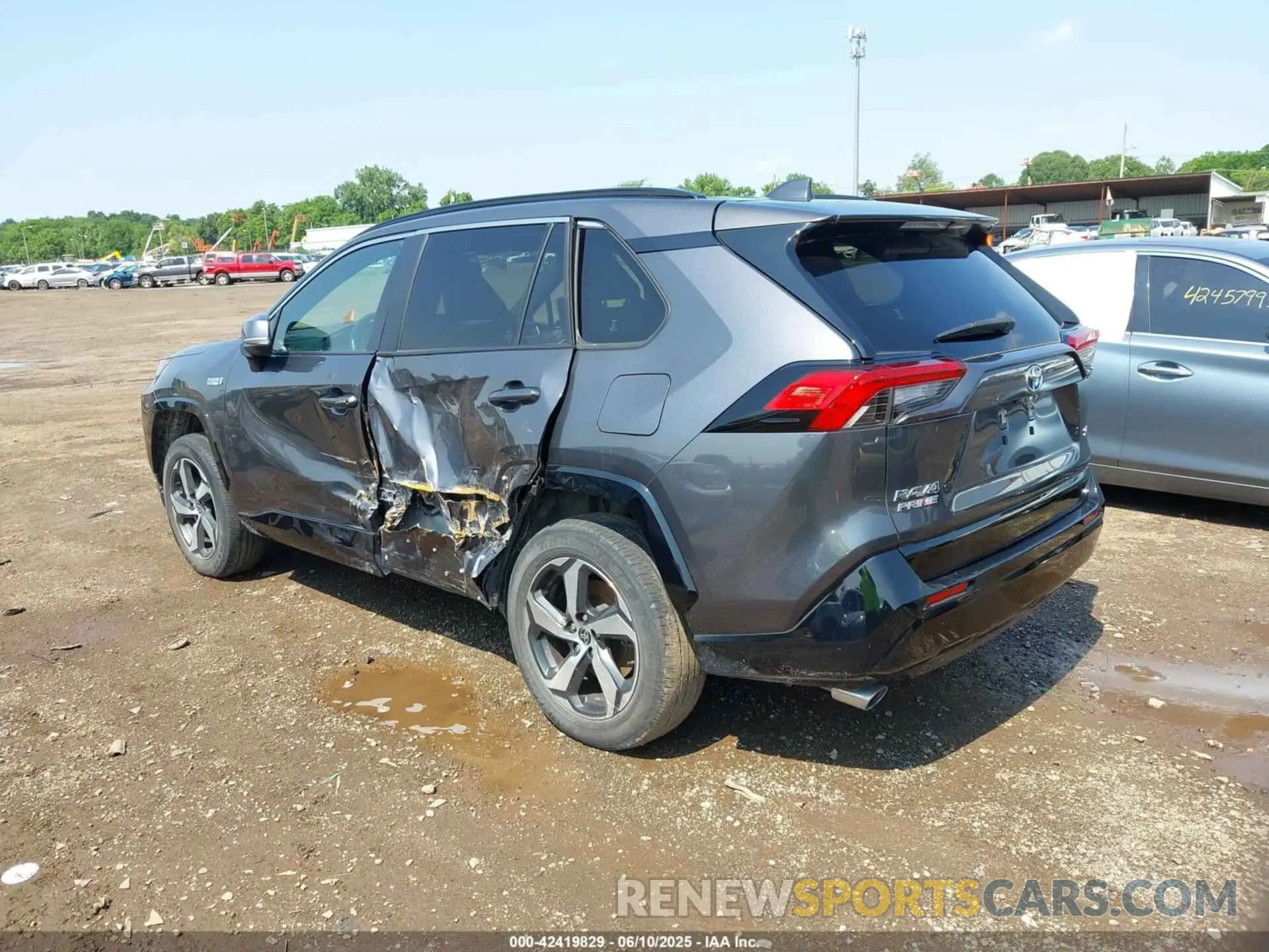 3 Photograph of a damaged car JTMAB3FV0ND091922 TOYOTA RAV4 PRIME 2022