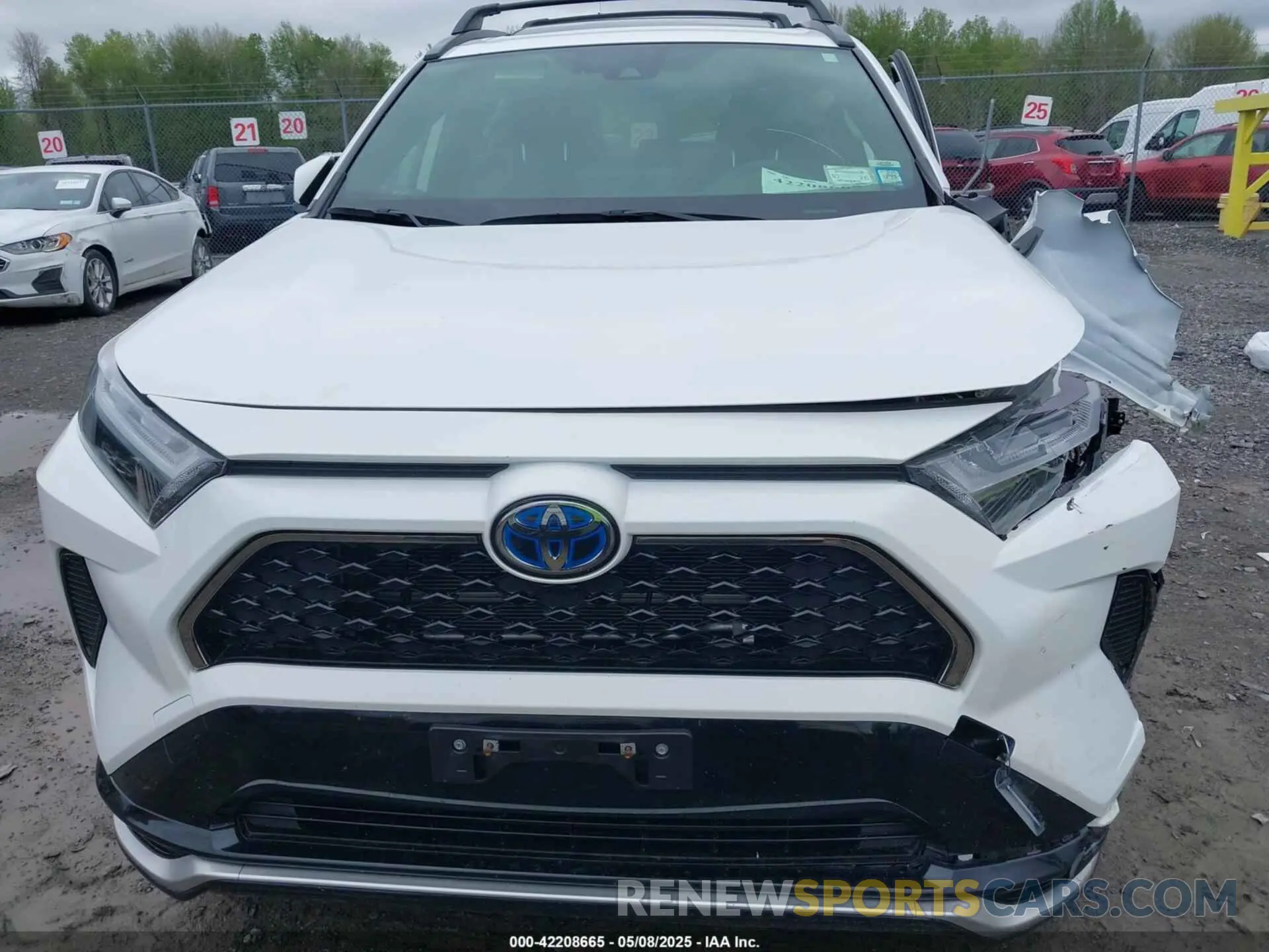 11 Photograph of a damaged car JTMAB3FV2ND103388 TOYOTA RAV4 PRIME 2022