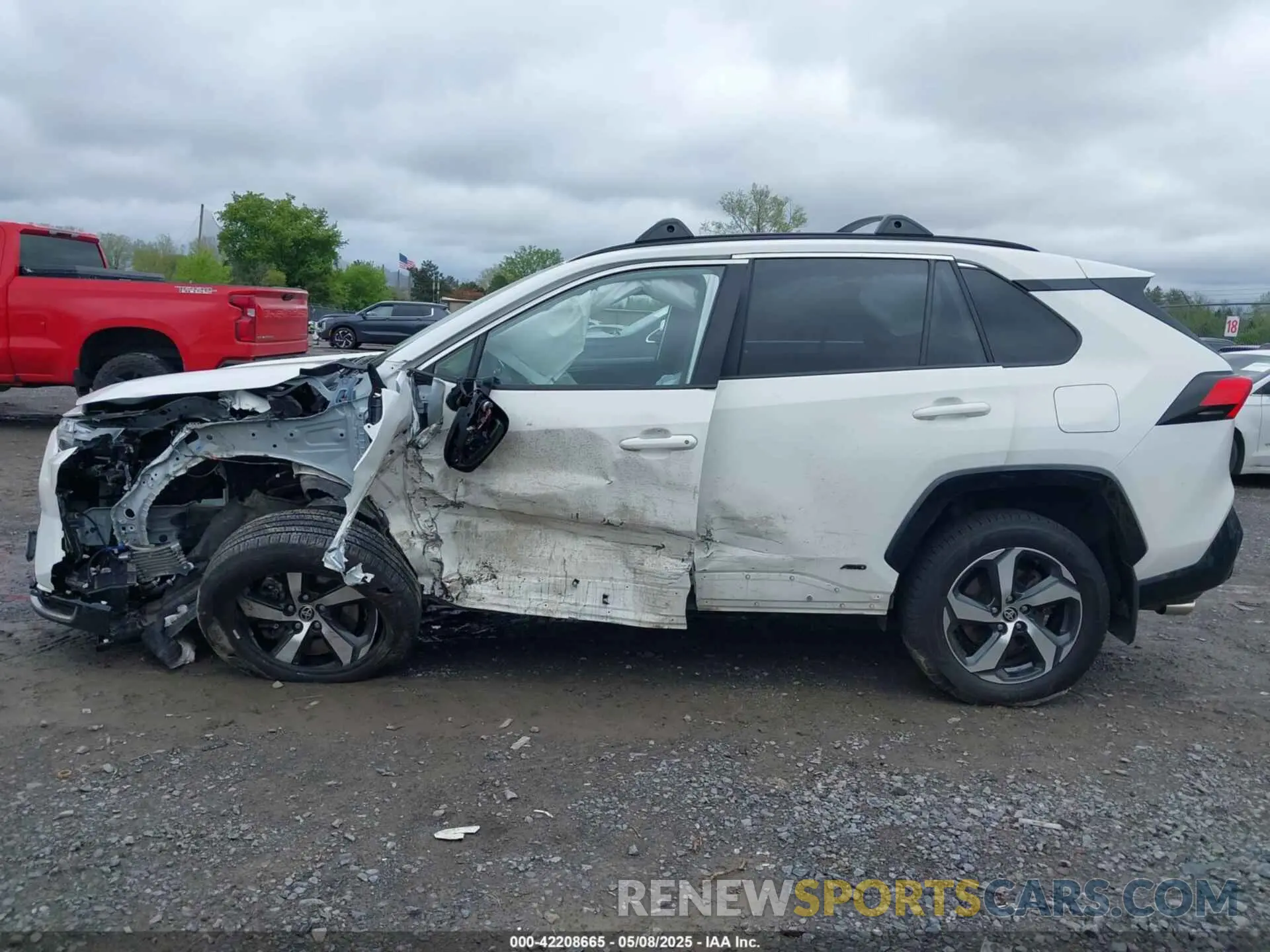 13 Photograph of a damaged car JTMAB3FV2ND103388 TOYOTA RAV4 PRIME 2022
