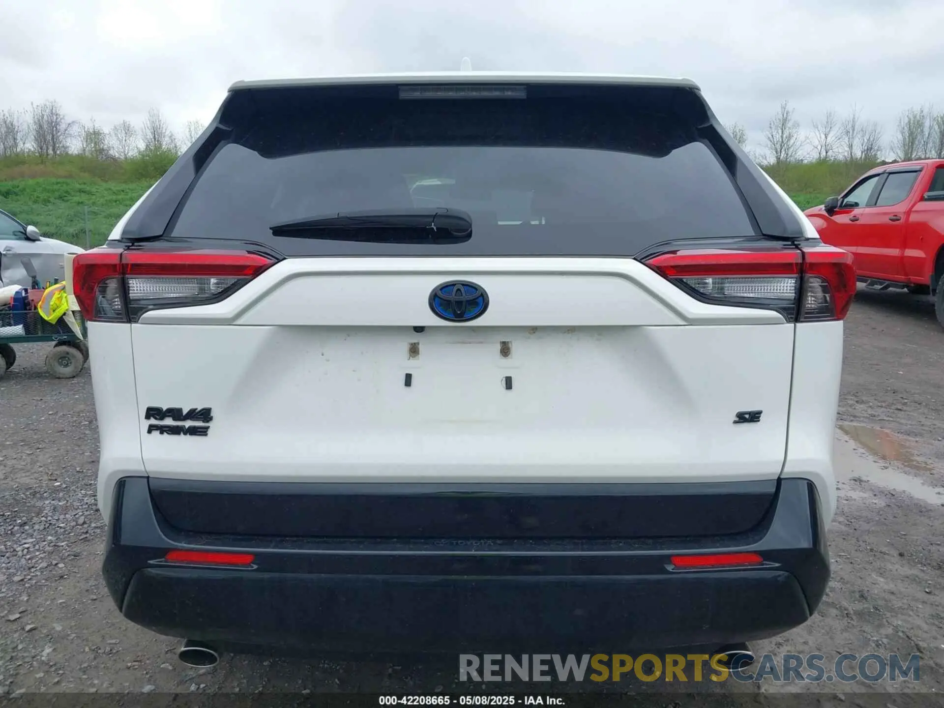 15 Photograph of a damaged car JTMAB3FV2ND103388 TOYOTA RAV4 PRIME 2022