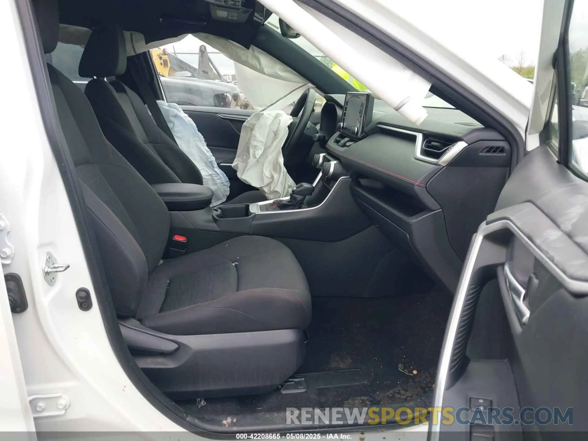 5 Photograph of a damaged car JTMAB3FV2ND103388 TOYOTA RAV4 PRIME 2022