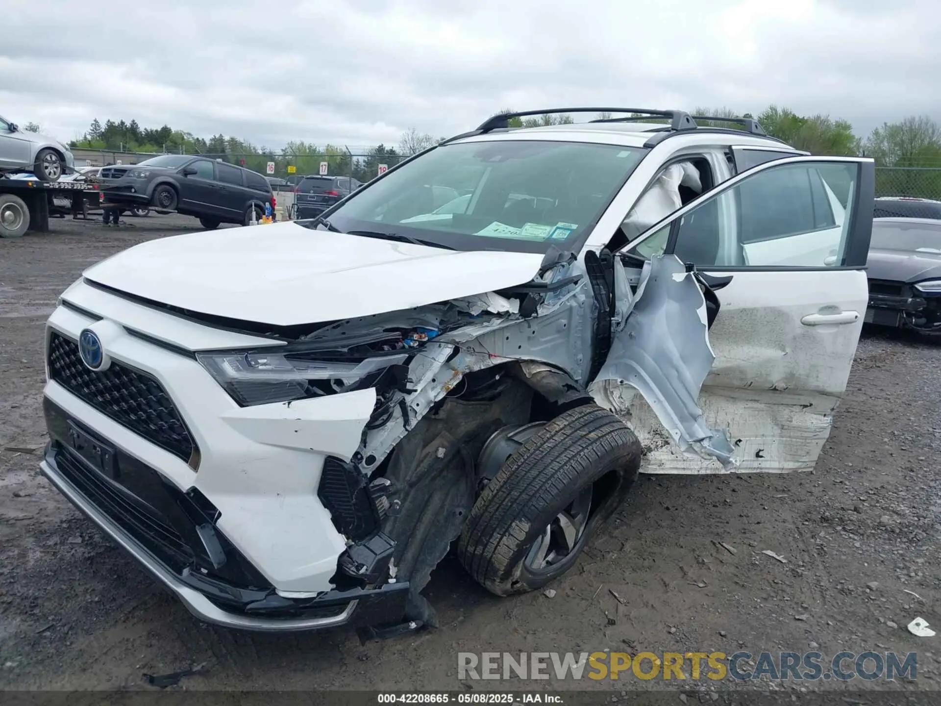 6 Photograph of a damaged car JTMAB3FV2ND103388 TOYOTA RAV4 PRIME 2022