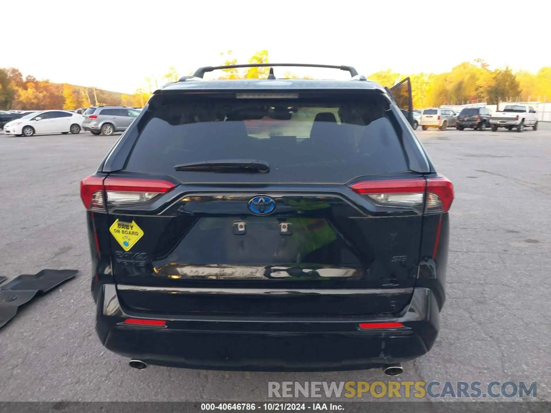 17 Photograph of a damaged car JTMAB3FV3ND106512 TOYOTA RAV4 PRIME 2022