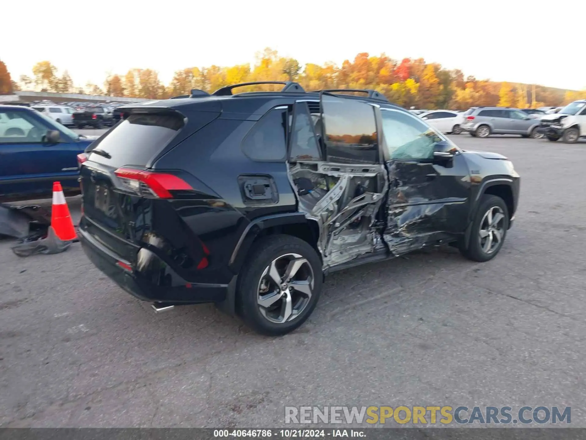 4 Photograph of a damaged car JTMAB3FV3ND106512 TOYOTA RAV4 PRIME 2022