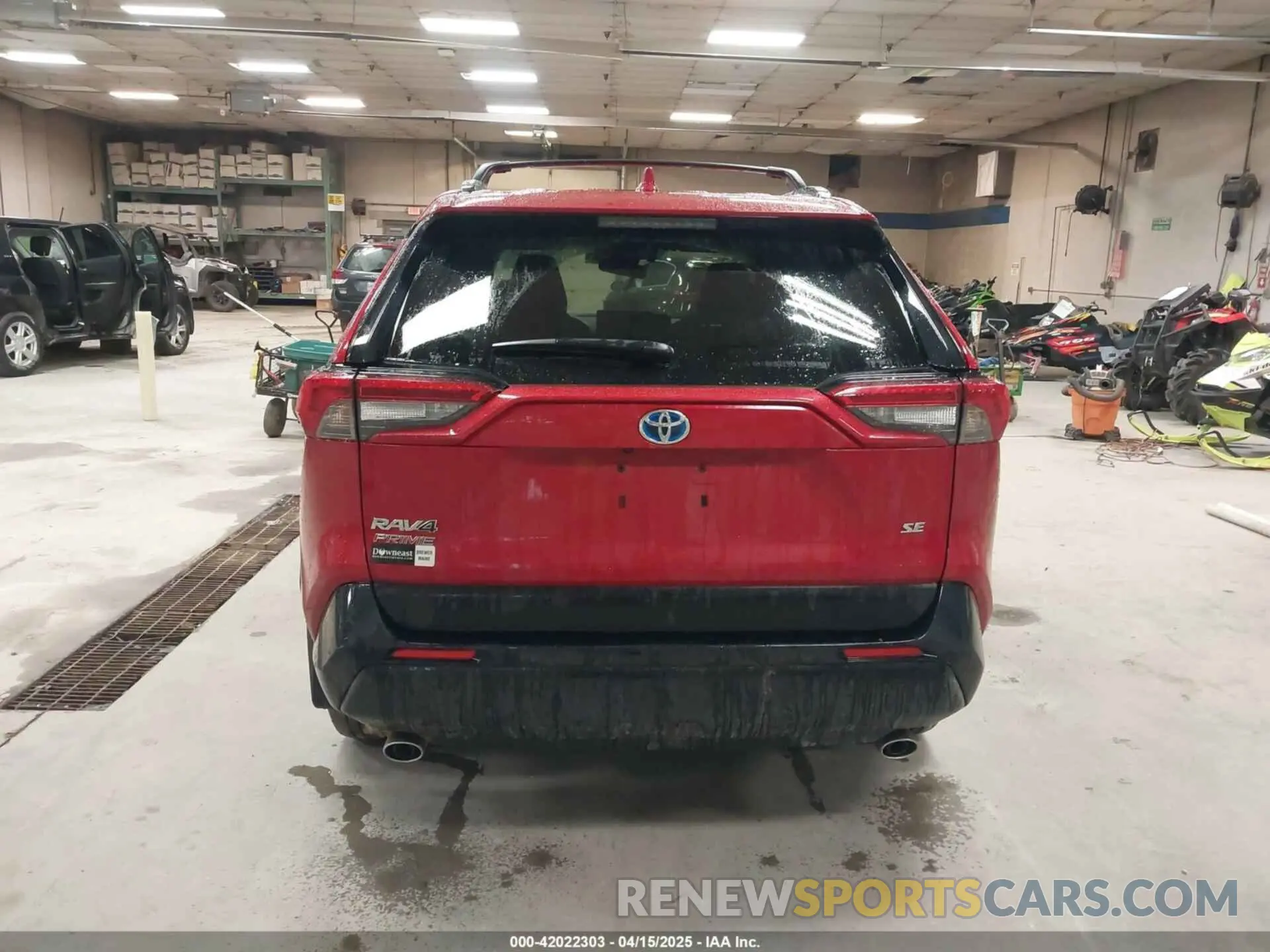 16 Photograph of a damaged car JTMCB3FV7ND087777 TOYOTA RAV4 PRIME 2022
