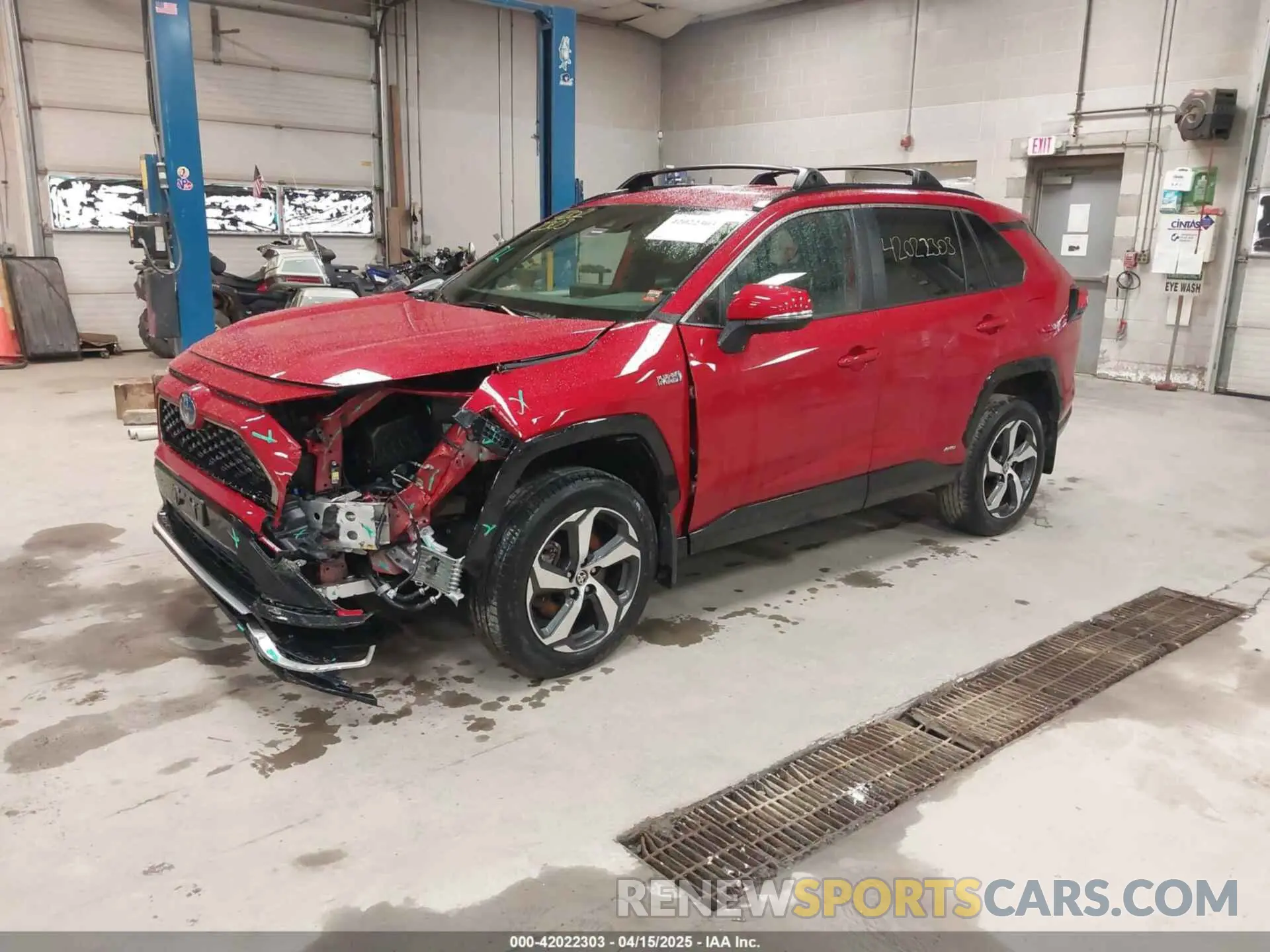 2 Photograph of a damaged car JTMCB3FV7ND087777 TOYOTA RAV4 PRIME 2022