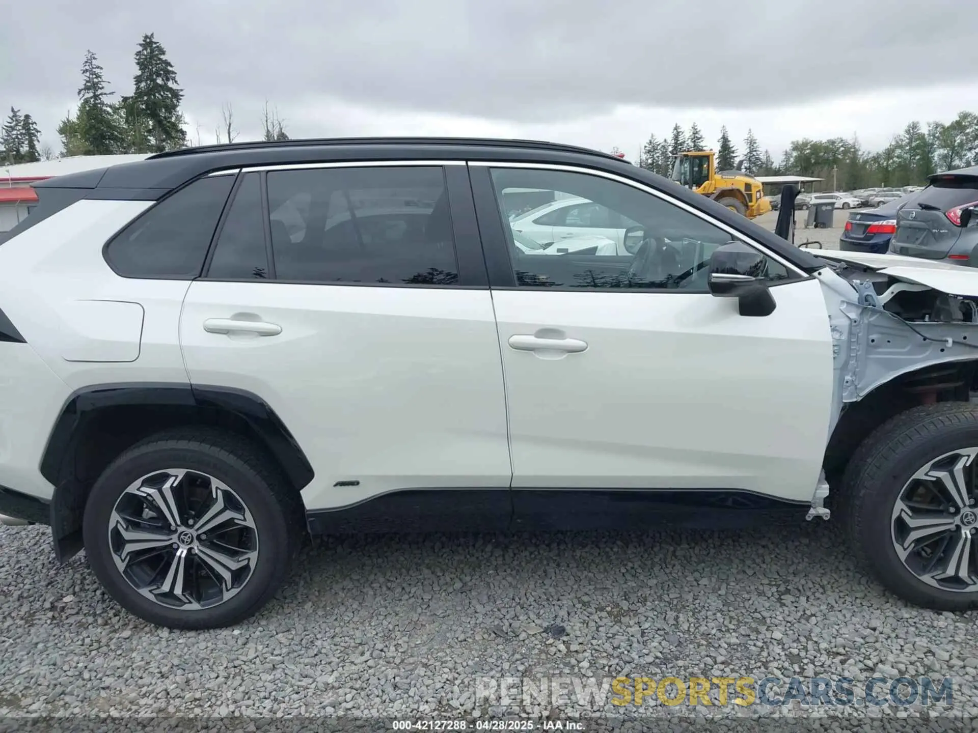 14 Photograph of a damaged car JTMEB3FV1ND100256 TOYOTA RAV4 PRIME 2022