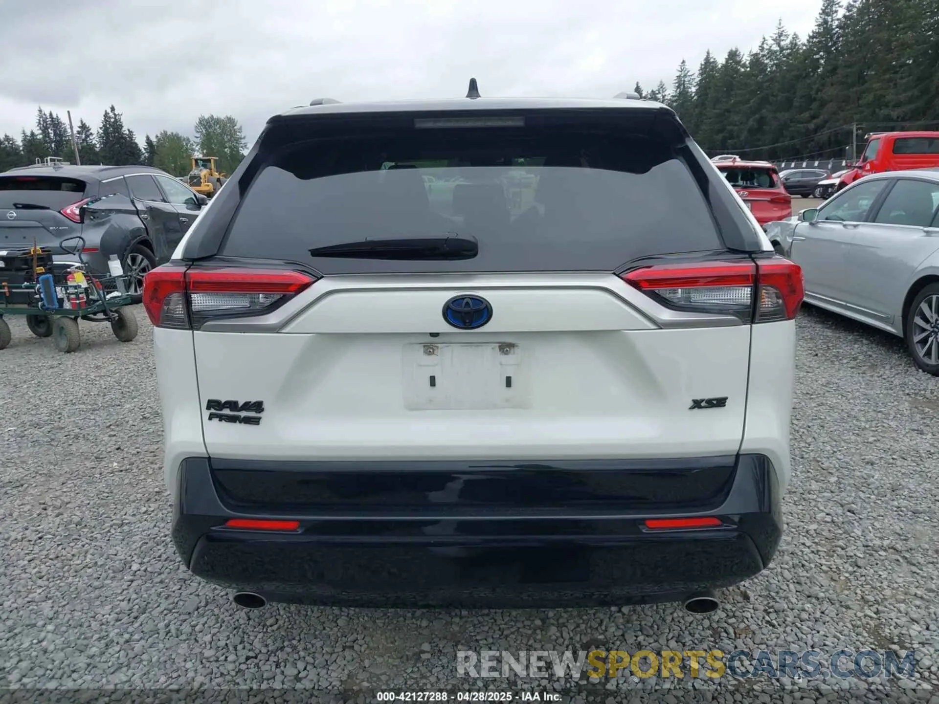 17 Photograph of a damaged car JTMEB3FV1ND100256 TOYOTA RAV4 PRIME 2022