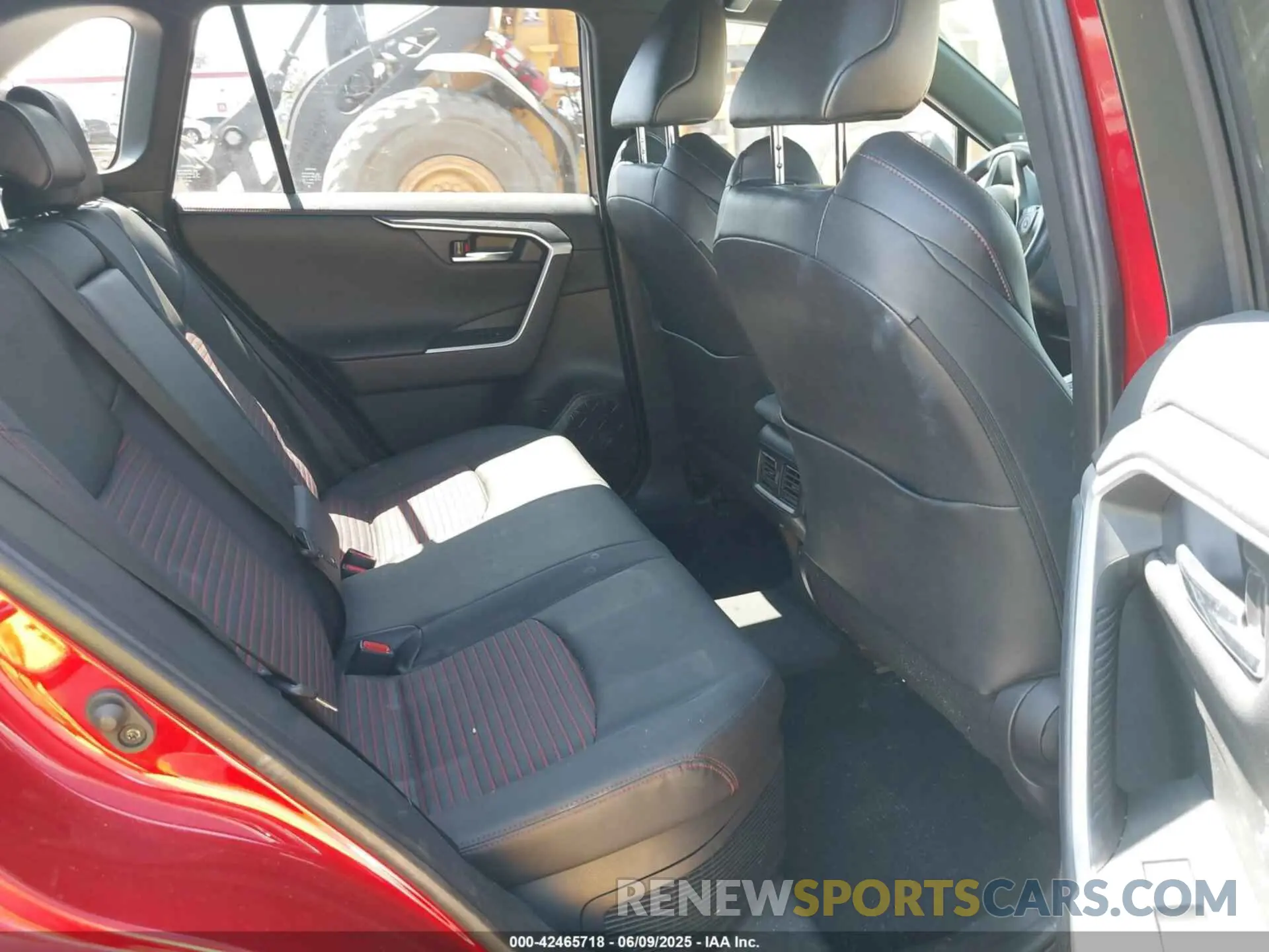 8 Photograph of a damaged car JTMEB3FV8ND090664 TOYOTA RAV4 PRIME 2022