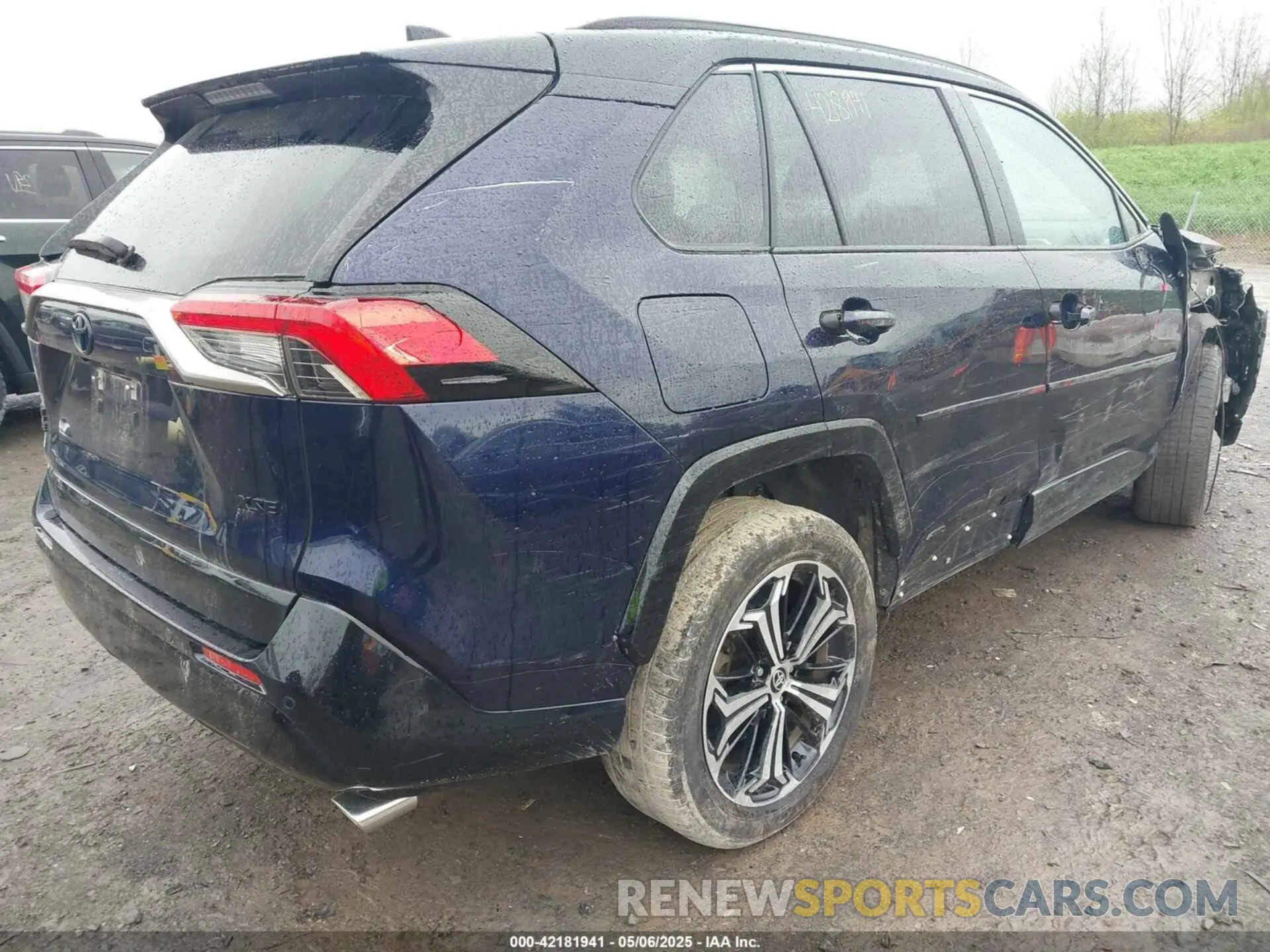 4 Photograph of a damaged car JTMFB3FV7PD155995 TOYOTA RAV4 PRIME 2023