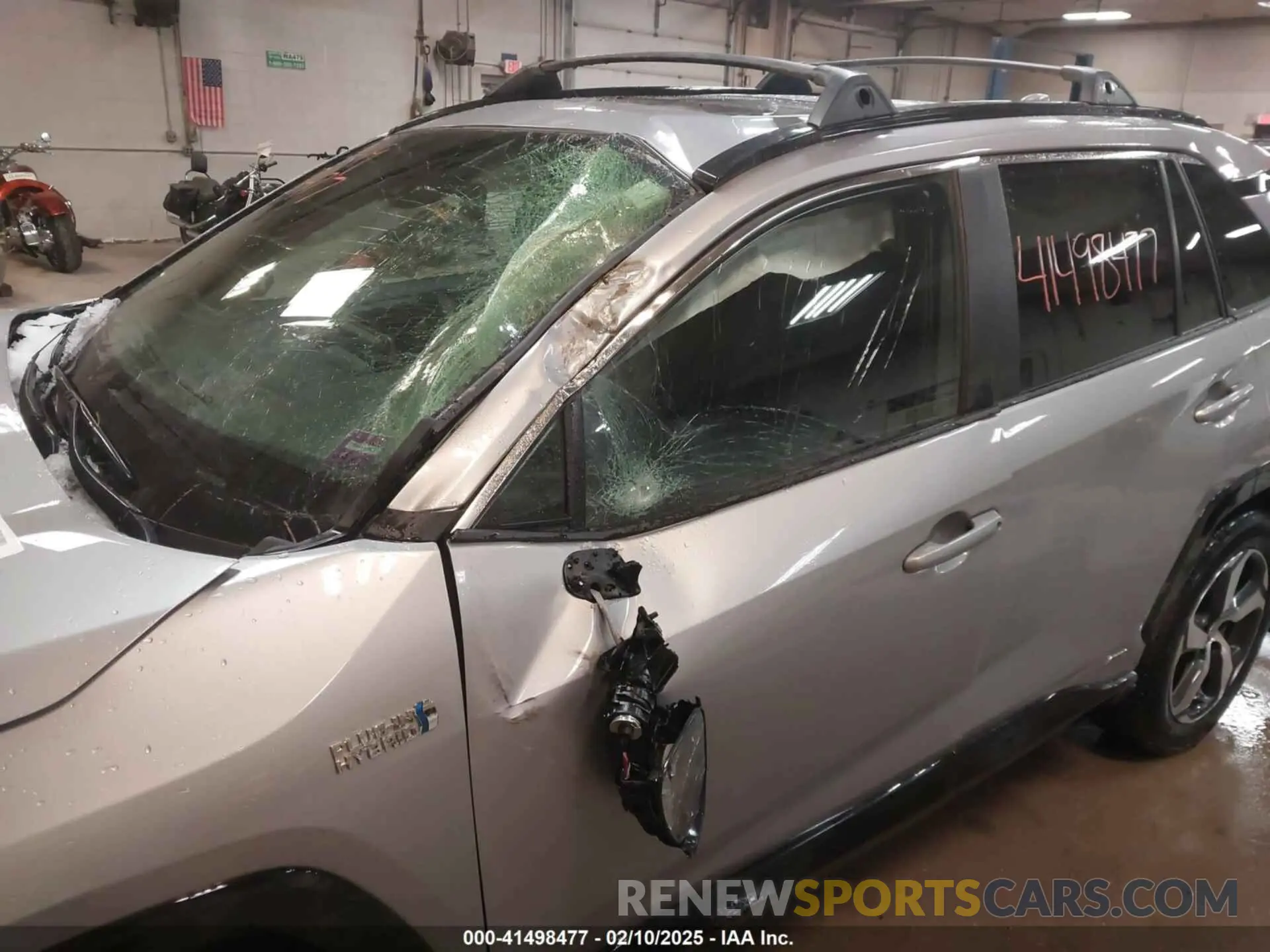 18 Photograph of a damaged car JTMAB3FV9RD195329 TOYOTA RAV4 PRIME 2024
