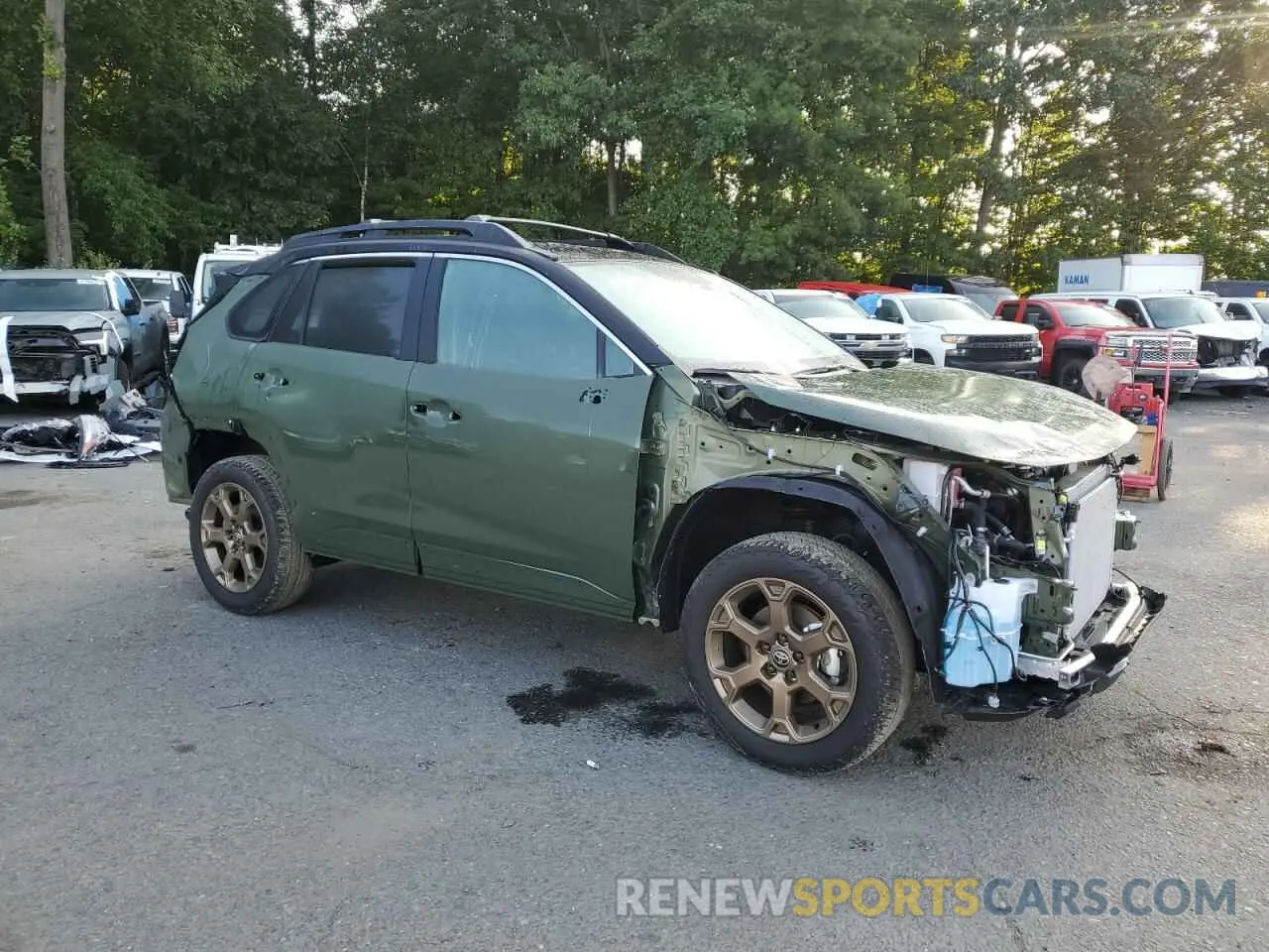4 Photograph of a damaged car 2T3UWRFV8RW204433 TOYOTA RAV4 WOODL 2024