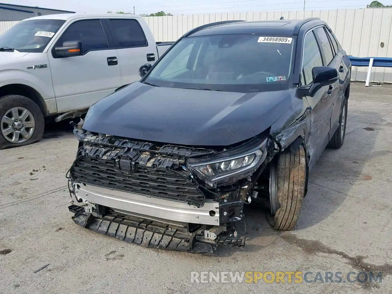 2 Photograph of a damaged car 2T3P1RFV0KW010965 TOYOTA RAV4 XLE 2019