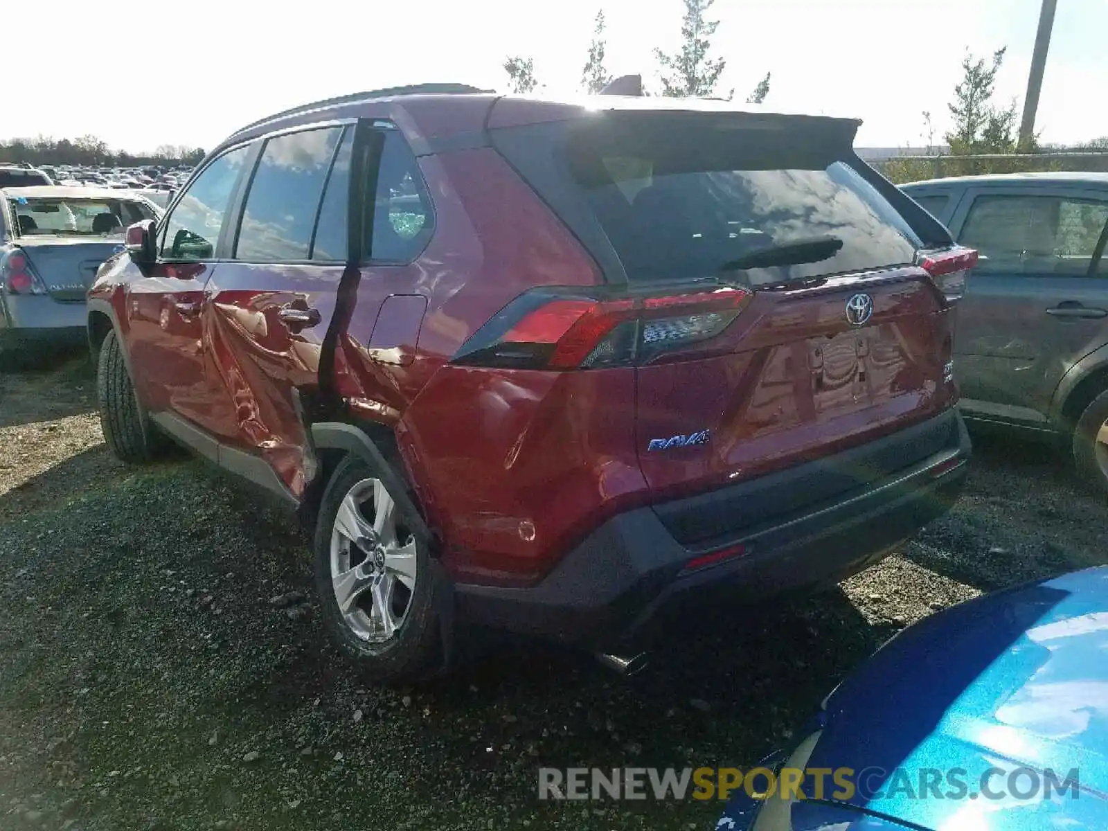 3 Photograph of a damaged car 2T3P1RFV1KW038306 TOYOTA RAV4 XLE 2019