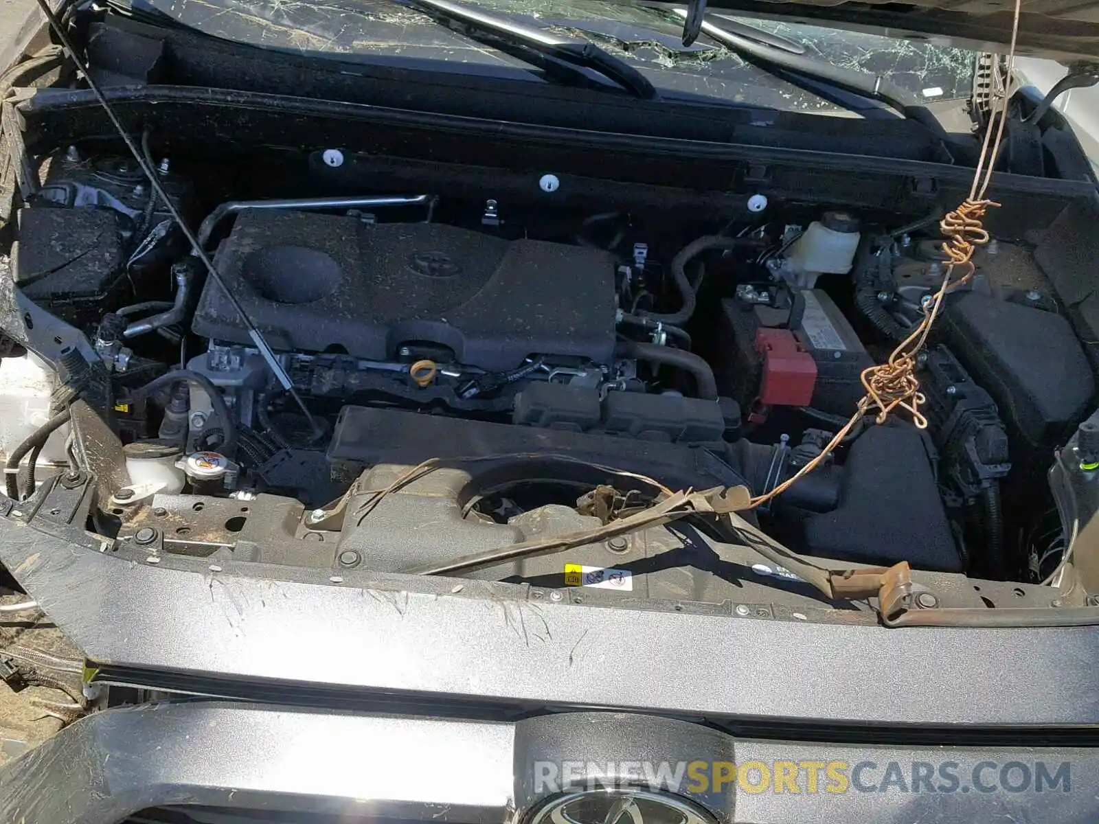 7 Photograph of a damaged car 2T3P1RFV2KC014937 TOYOTA RAV4 XLE 2019