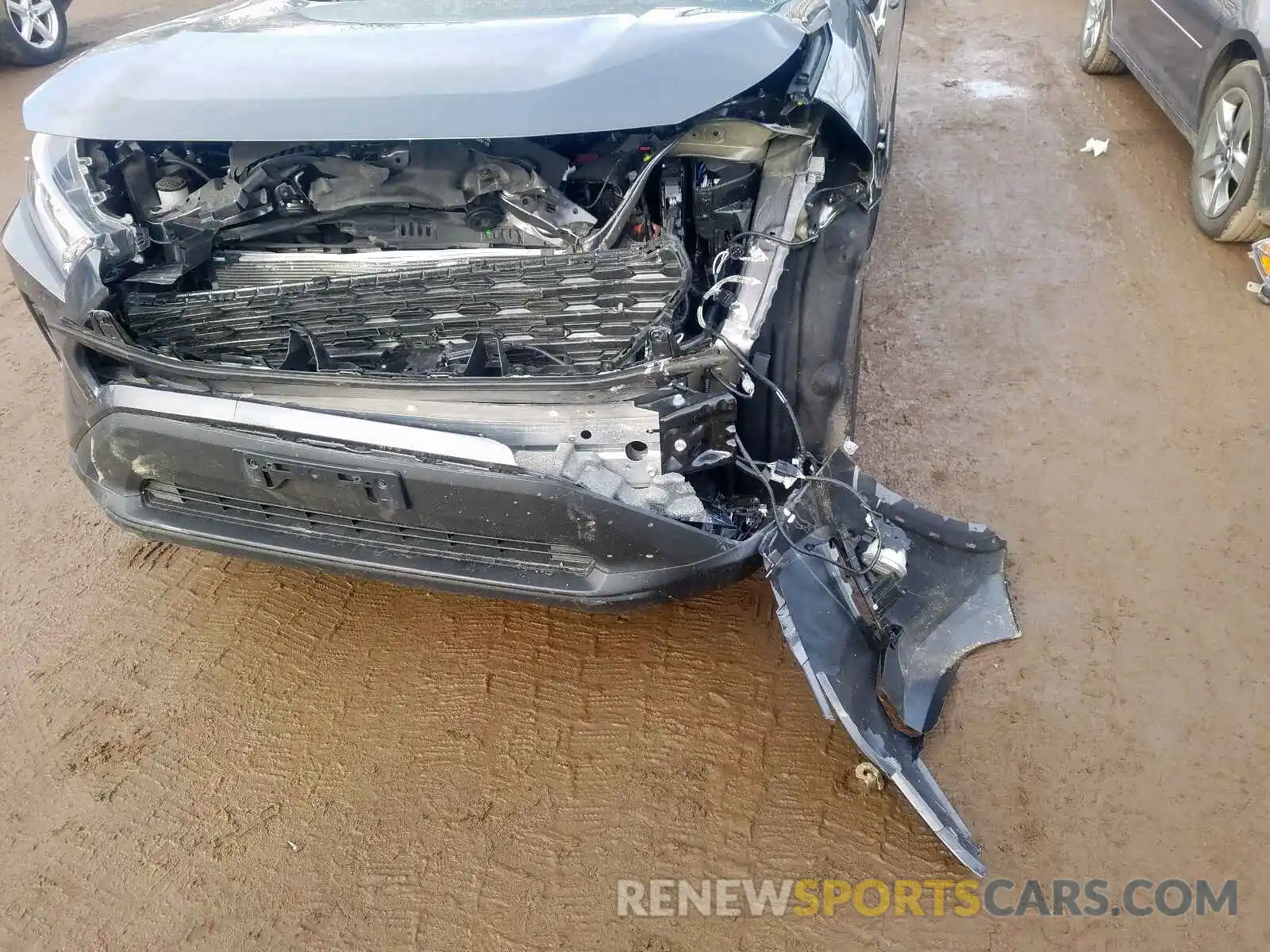 9 Photograph of a damaged car 2T3P1RFV5KC023244 TOYOTA RAV4 XLE 2019