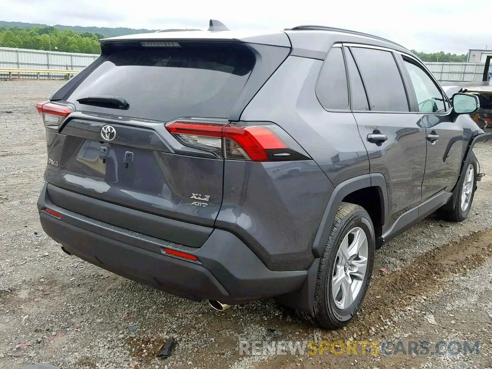 4 Photograph of a damaged car 2T3P1RFV8KC002601 TOYOTA RAV4 XLE 2019