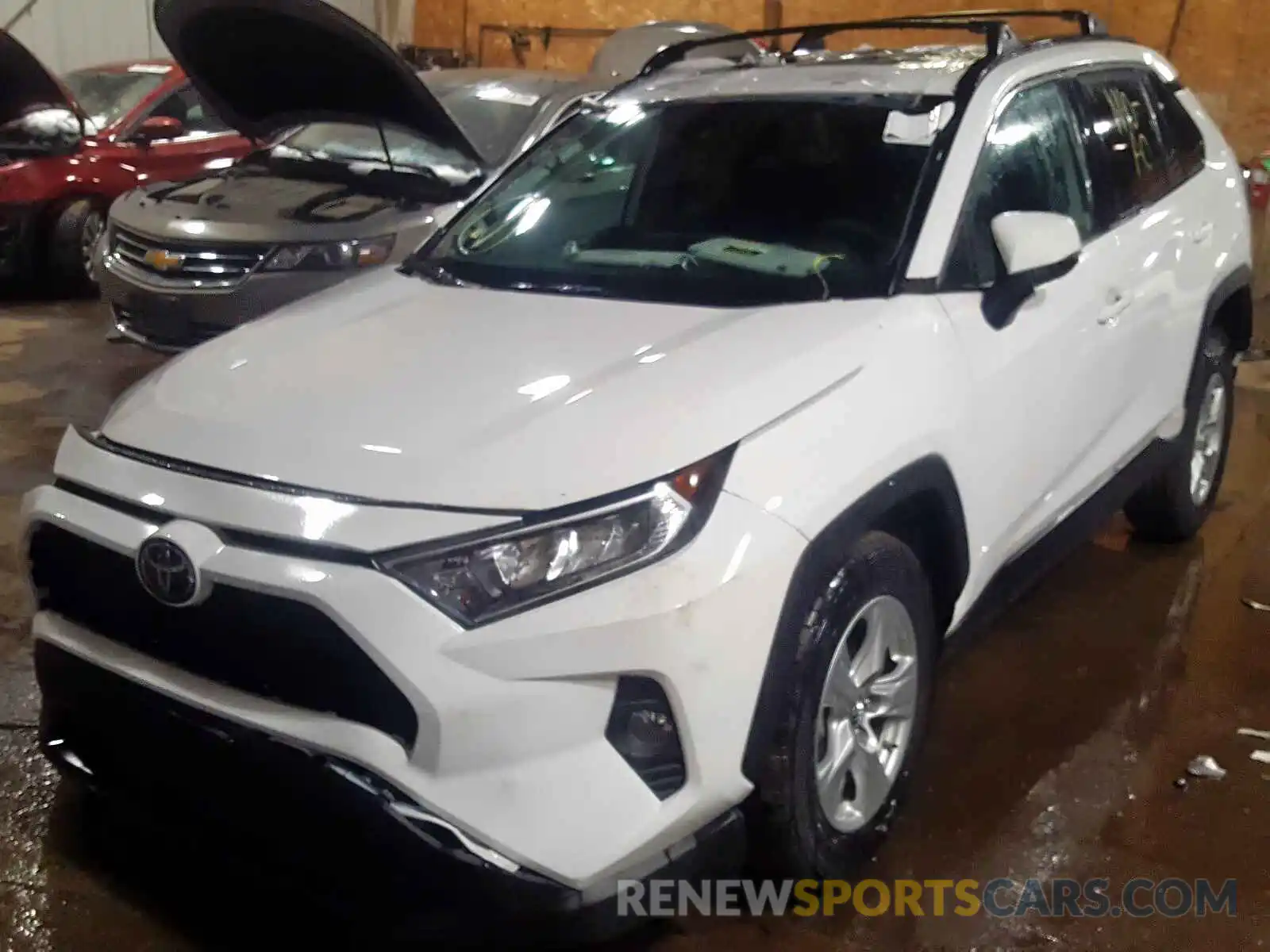 2 Photograph of a damaged car 2T3P1RFV8KC004008 TOYOTA RAV4 XLE 2019