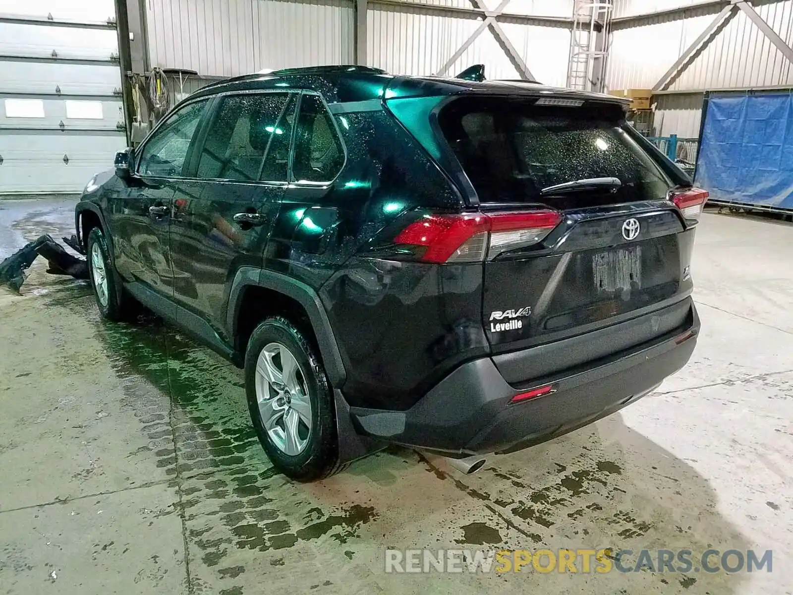 3 Photograph of a damaged car 2T3R1RFV3KW033911 TOYOTA RAV4 XLE 2019