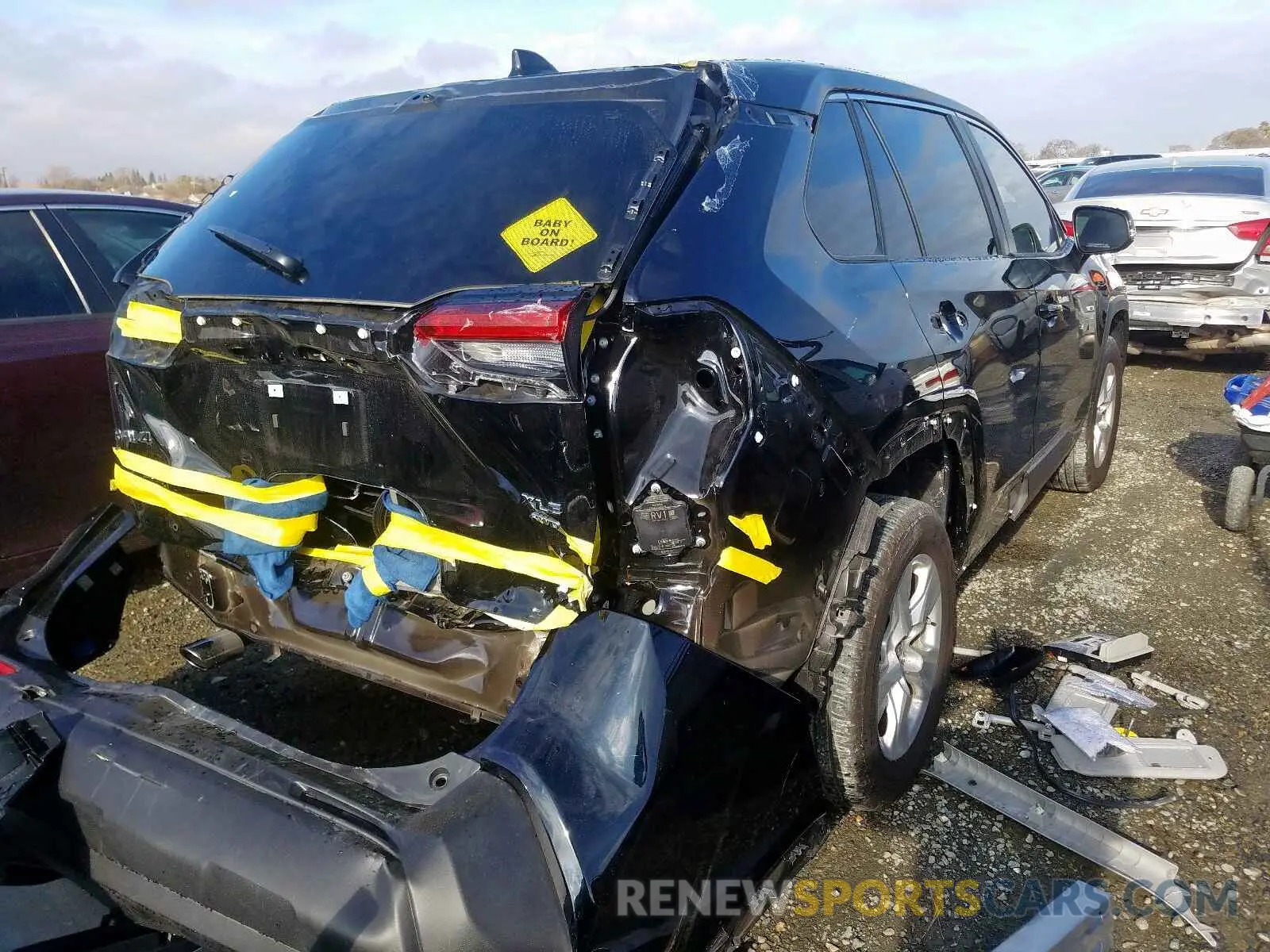 4 Photograph of a damaged car JTMP1RFV5KD505336 TOYOTA RAV4 XLE 2019