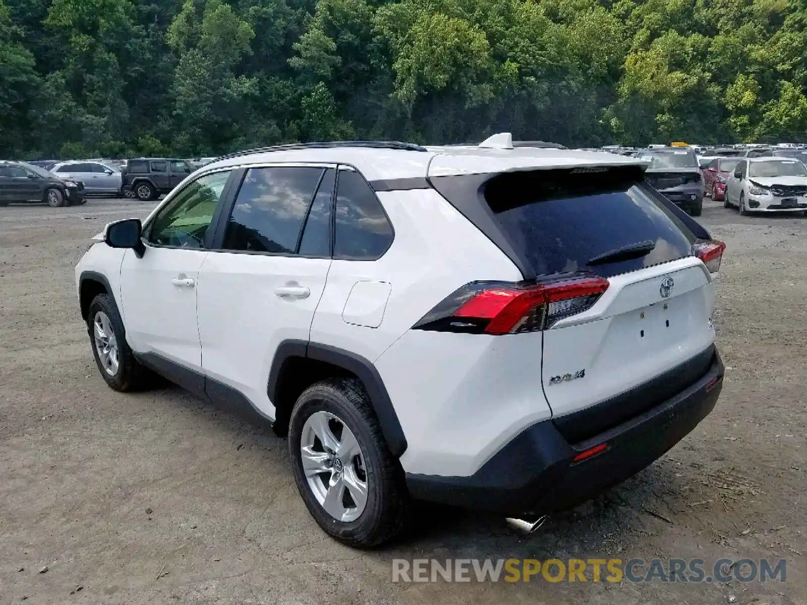 3 Photograph of a damaged car JTMP1RFV7KD007316 TOYOTA RAV4 XLE 2019