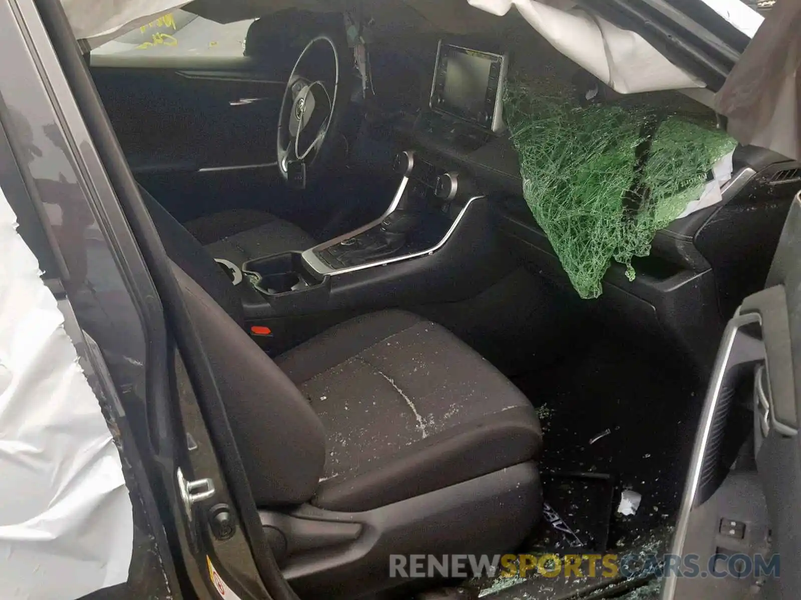 5 Photograph of a damaged car JTMRWRFVXKD002850 TOYOTA RAV4 XLE 2019