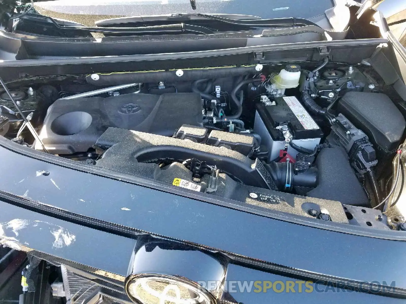 7 Photograph of a damaged car JTMW1RFV0KD016967 TOYOTA RAV4 XLE 2019