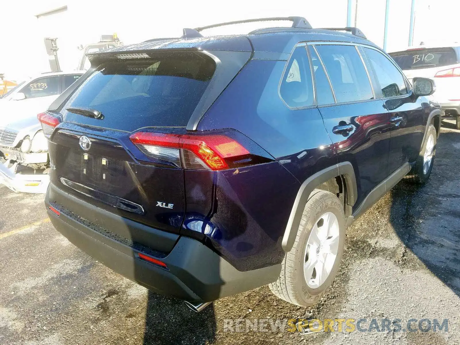 4 Photograph of a damaged car JTMW1RFV1KD022504 TOYOTA RAV4 XLE 2019