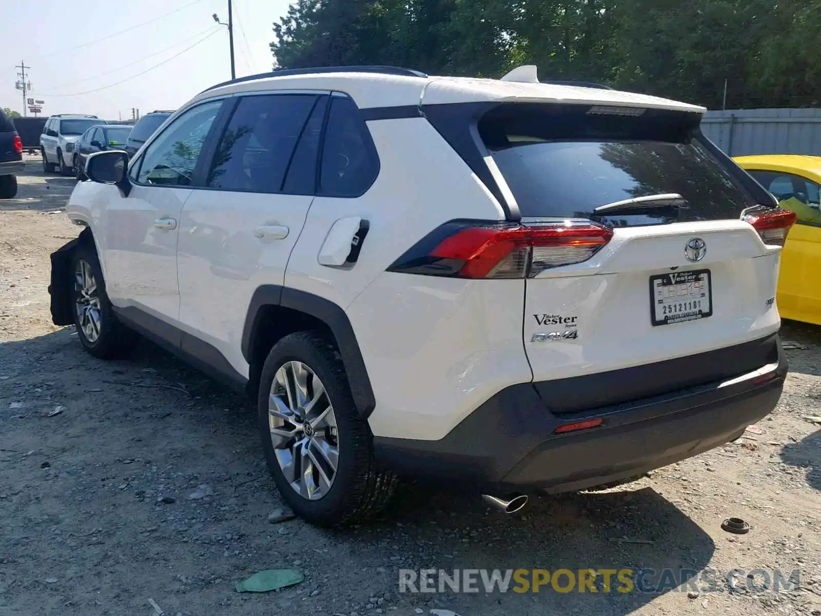 3 Photograph of a damaged car 2T3C1RFV4KC013271 TOYOTA RAV4 XLE P 2019