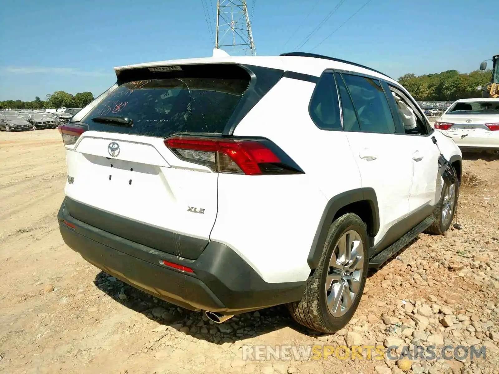 4 Photograph of a damaged car 2T3C1RFV7KC011692 TOYOTA RAV4 XLE P 2019