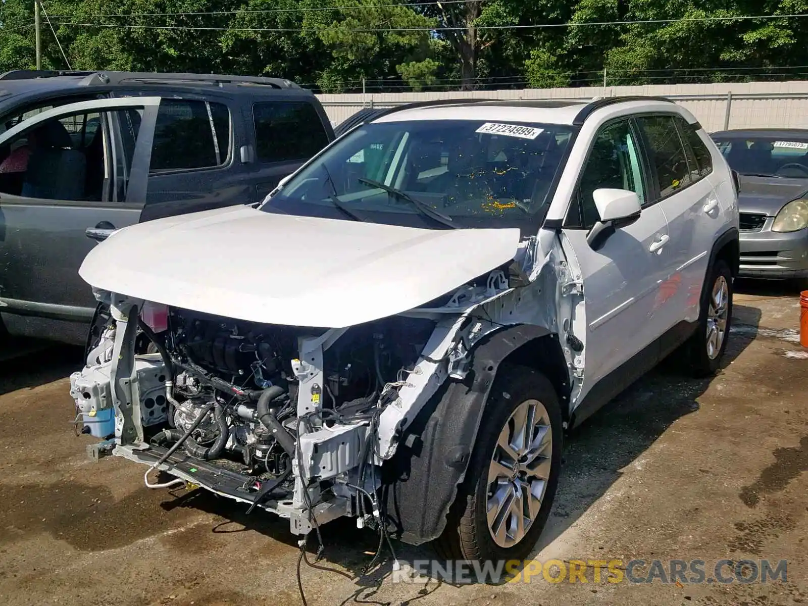 2 Photograph of a damaged car 2T3C1RFV8KW012168 TOYOTA RAV4 XLE P 2019