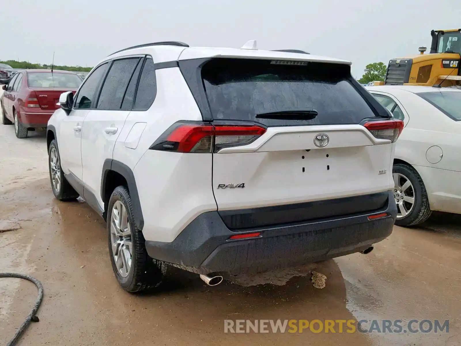 3 Photograph of a damaged car 2T3C1RFVXKW016657 TOYOTA RAV4 XLE P 2019