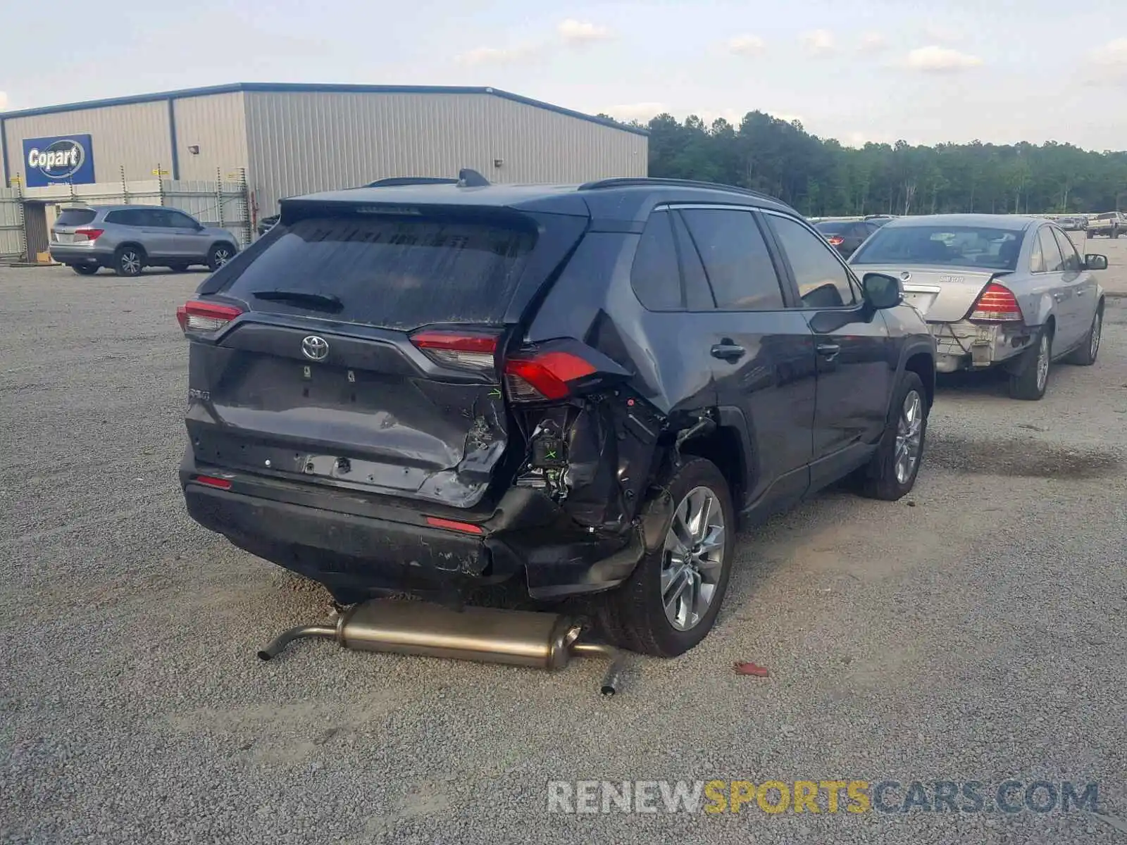 4 Photograph of a damaged car JTMC1RFV6KD506087 TOYOTA RAV4 XLE P 2019