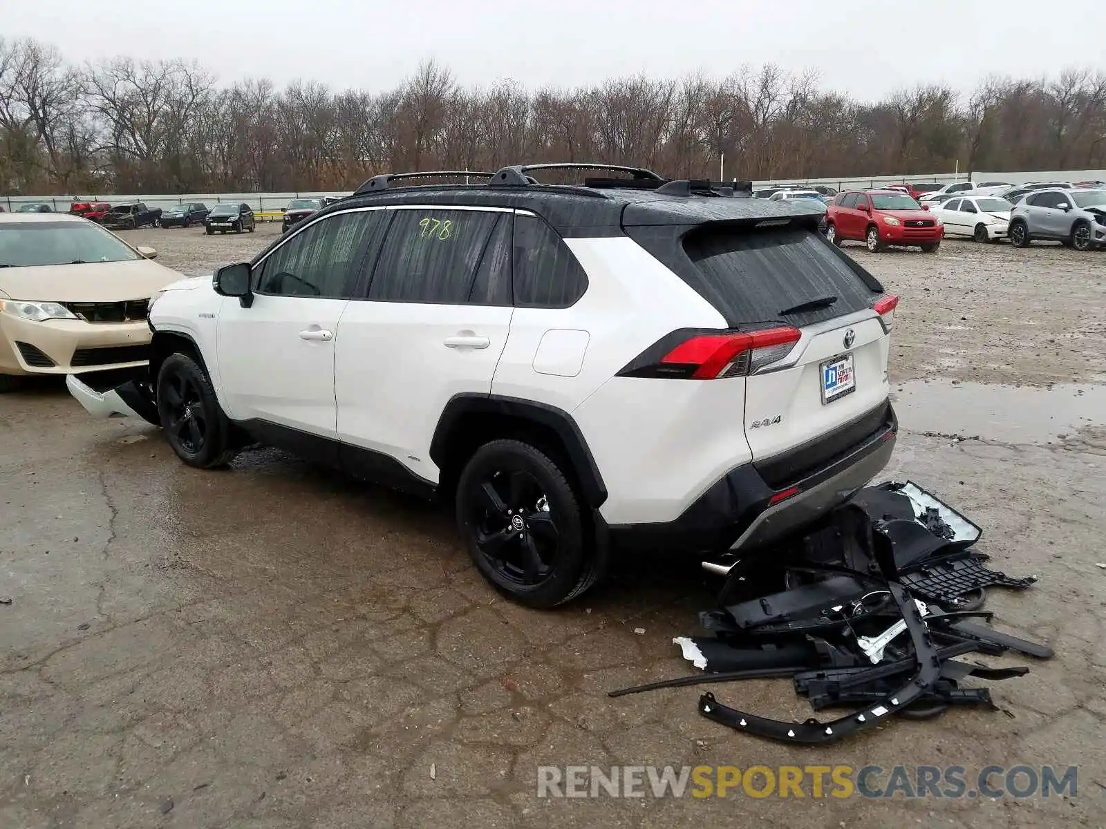 3 Photograph of a damaged car JTMEWRFV8KJ022210 TOYOTA RAV4 XSE 2019