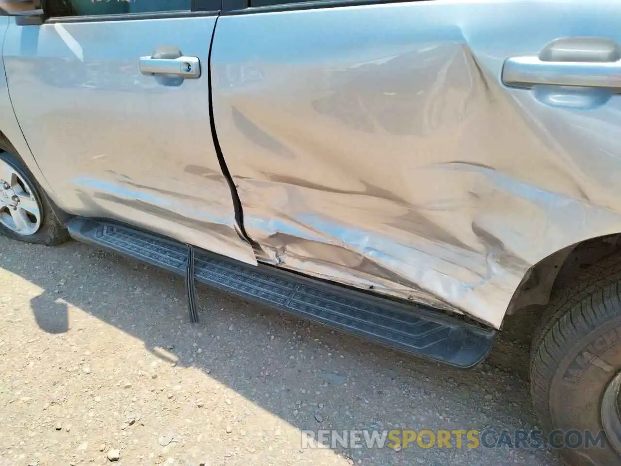 9 Photograph of a damaged car 5TDBY5G10KS168430 TOYOTA SEQUOIA 2019