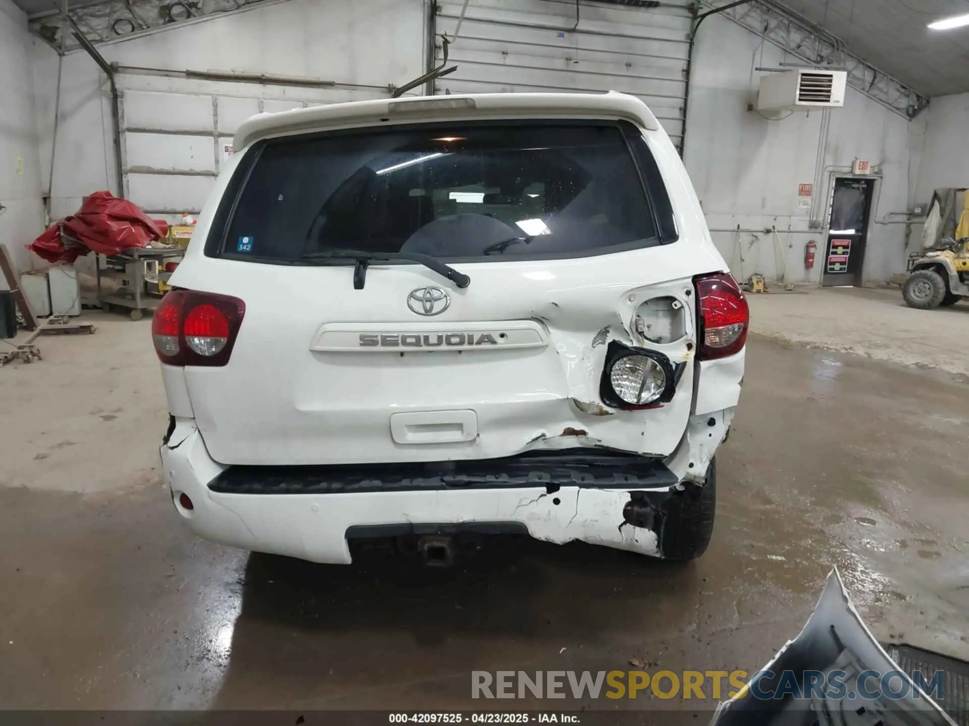 16 Photograph of a damaged car 5TDBY5G11KS166492 TOYOTA SEQUOIA 2019