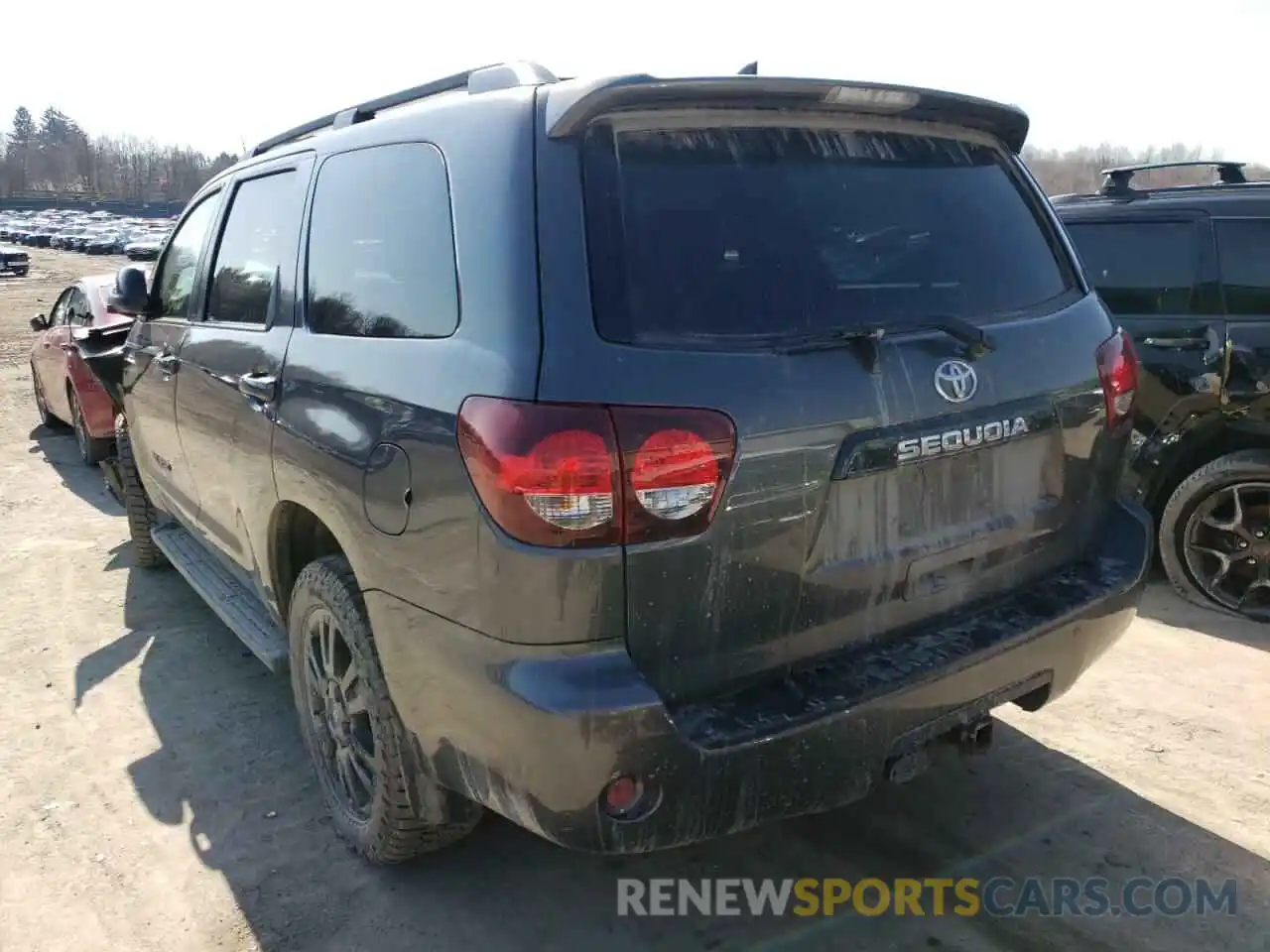 3 Photograph of a damaged car 5TDBY5G11KS174270 TOYOTA SEQUOIA 2019