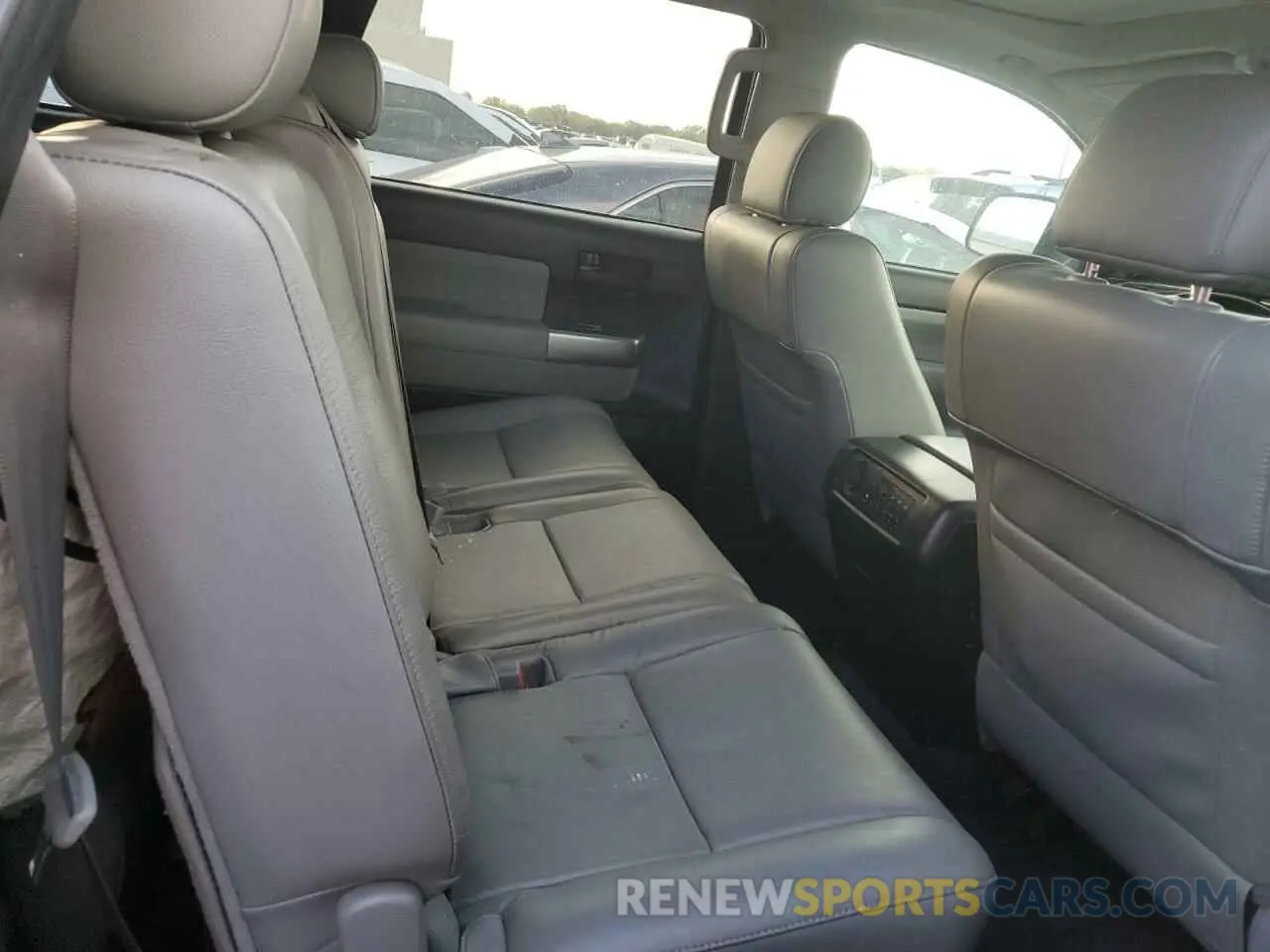 11 Photograph of a damaged car 5TDBY5G11KS174849 TOYOTA SEQUOIA 2019